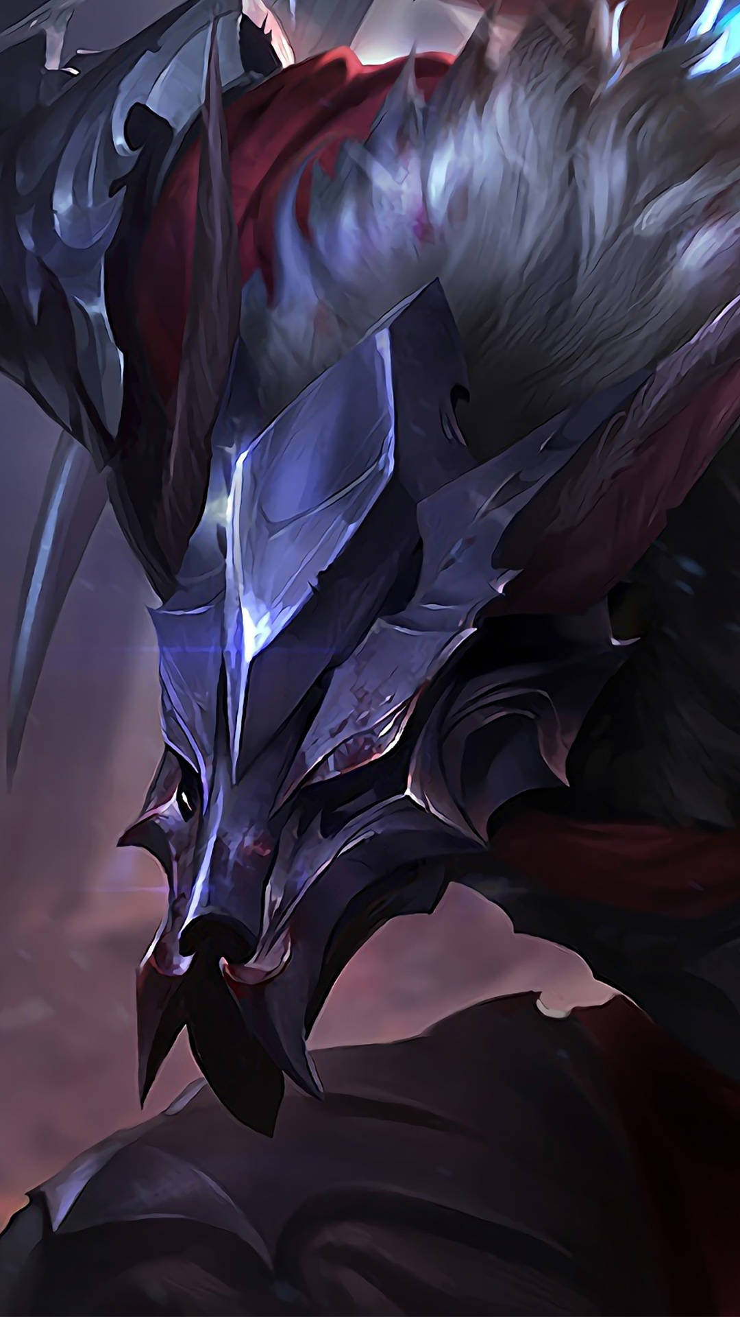 Warwick Lol 桌布 壁紙 — 一隻帶有發光藍眼睛和紅色斗篷的威脅性裝甲龍潛伏在黑暗神秘的氛圍中。