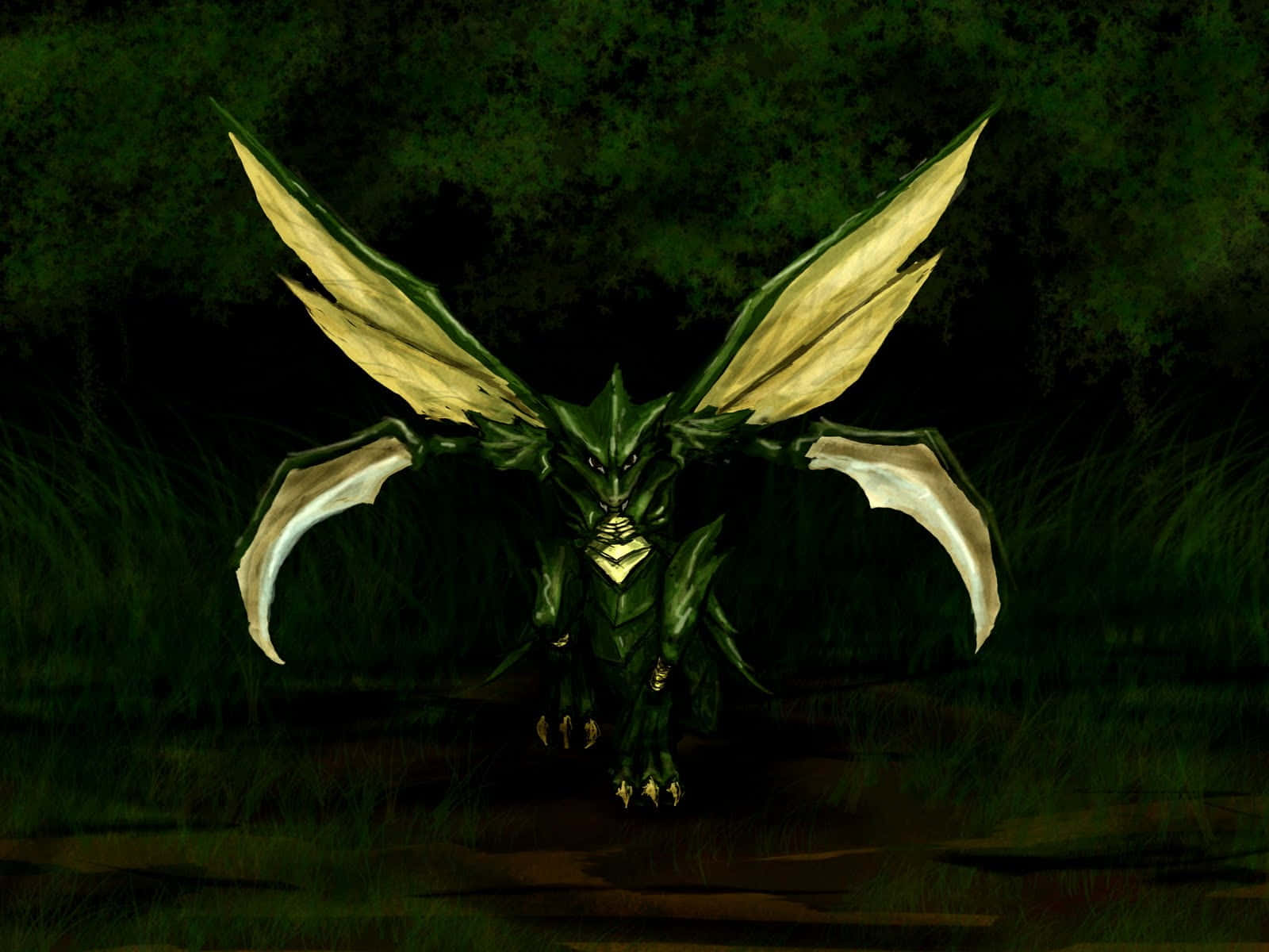 Scyther 桌布 壁紙 — 一隻帶有金色翅膀和彎曲角的綠色龍在夜晚的黑暗森林中站立，顯得威風凜凜。