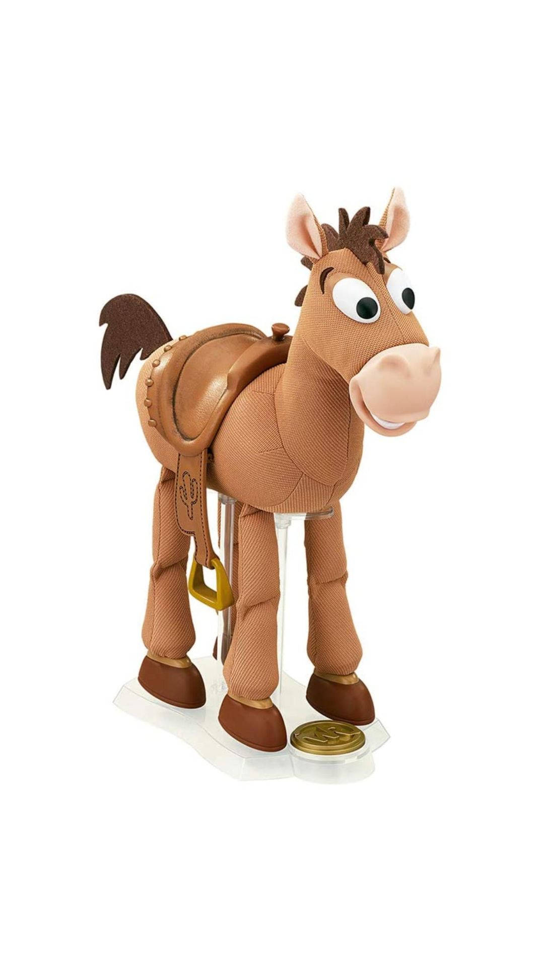 Bullseye 桌布 壁紙 — 一隻帶有馬鞍和韁繩的毛絨玩具馬站在透明支架上，背景為白色。