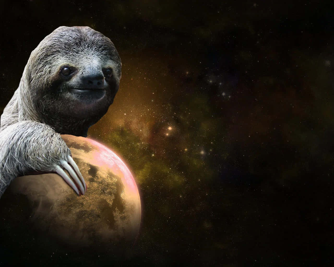樹懶 桌布 壁紙 — 一隻帶著溫柔微笑的樹懶在星光燦爛的宇宙背景下擁抱一顆發光的行星。