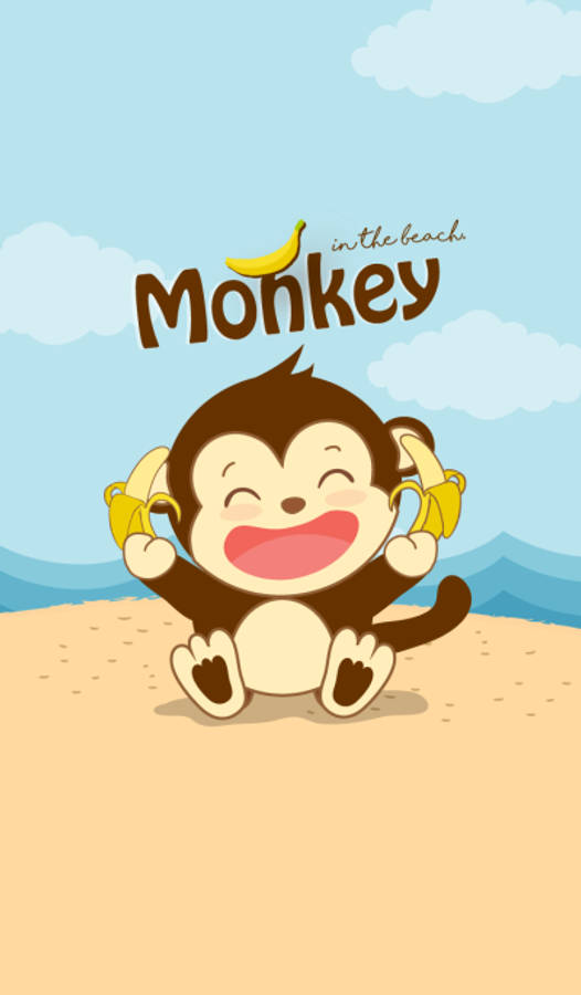 Baby Monkey 桌布 壁紙 — 一隻快樂的卡通猴子拿著香蕉，開心地坐在沙灘上，背景是淺藍色的天空和蓬鬆的雲朵。