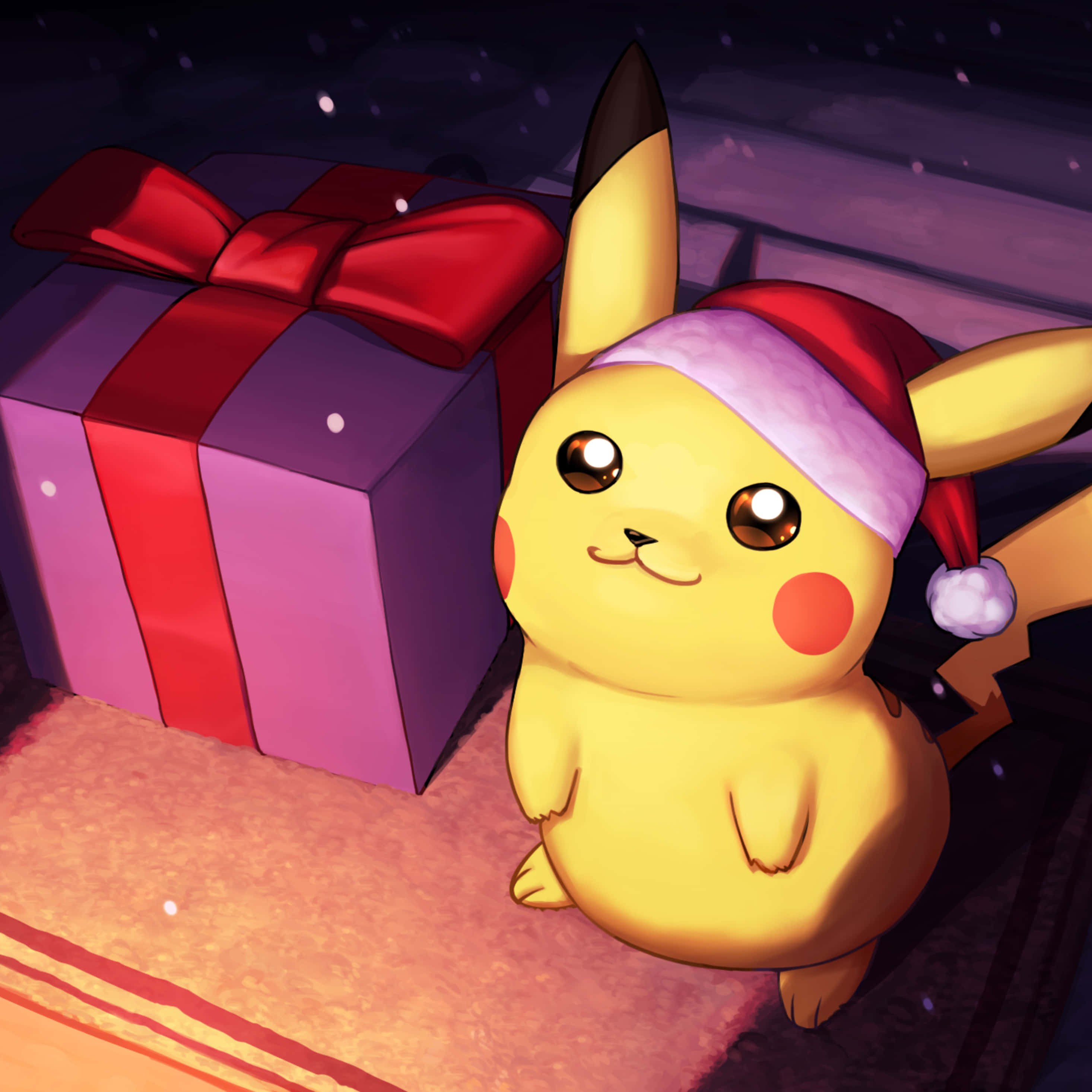 Christmas Hat 桌布 壁紙 — 一隻快樂的皮卡丘戴著紅色聖誕帽，坐在一個帶有紅色蝴蝶結的紫色大禮物盒旁邊，背景是雪夜星空。