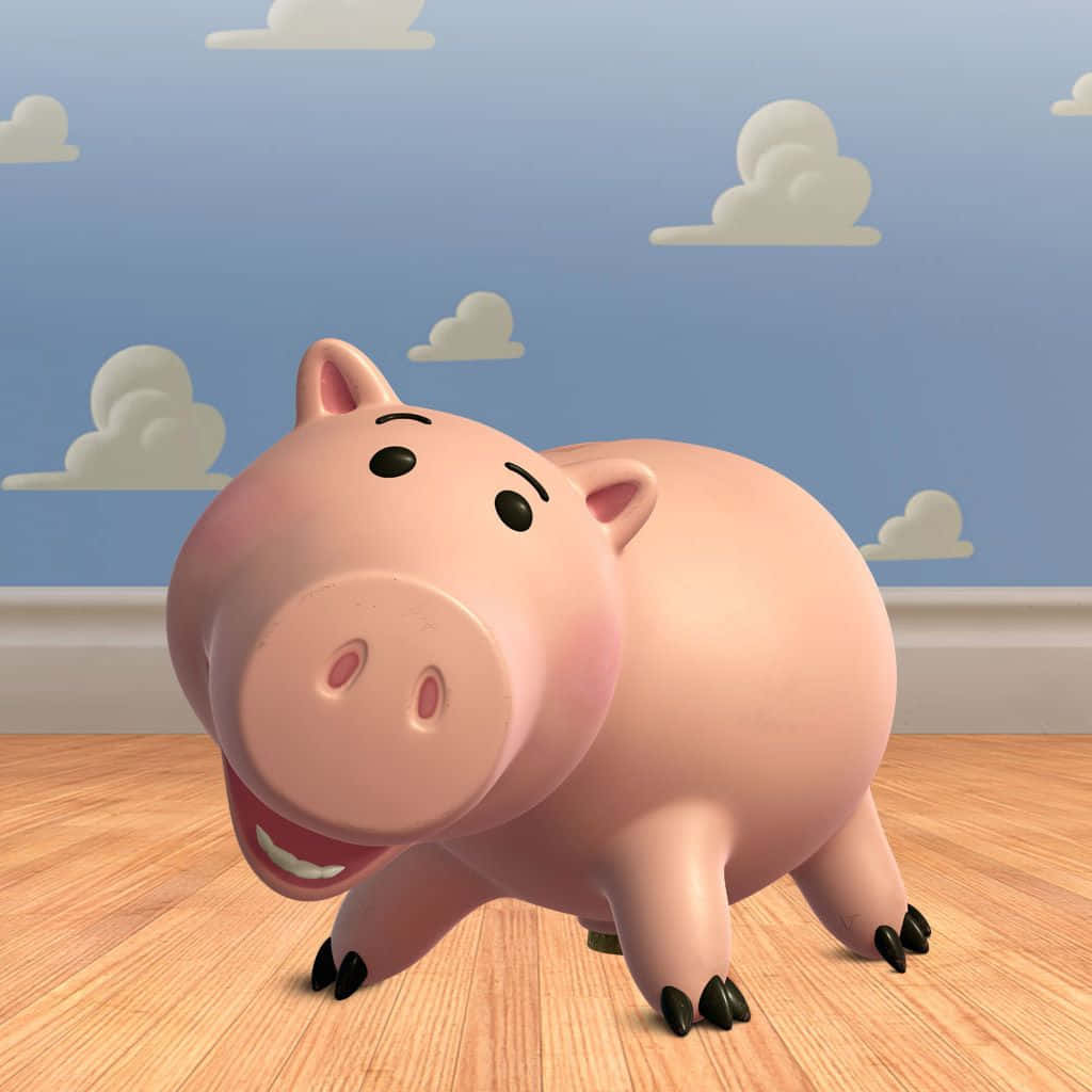 Piggy 桌布 壁紙 — 一隻快樂的粉紅色卡通豬，黑色蹄子，站在木地板上，背景是藍天白雲壁紙。