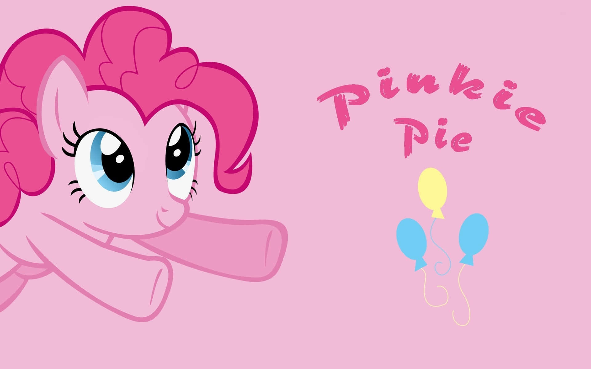 pinkie pie 桌布 壁紙 — 一隻快樂的粉紅色小馬，有著大大的藍色眼睛和捲曲的鬃毛，在名字和彩色氣球旁邊頑皮地探出頭來。