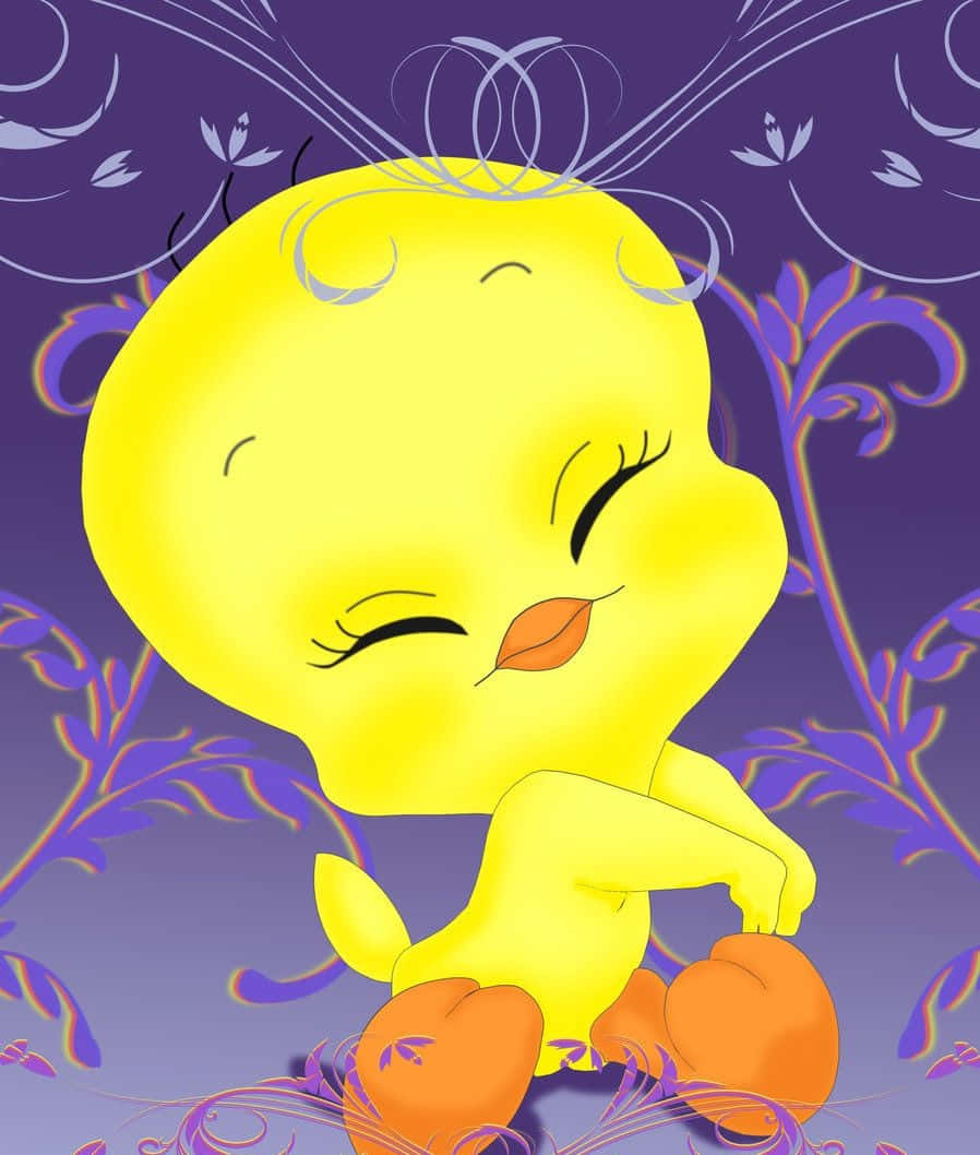 Tweety Bird 桌布 壁紙 — 一隻快樂的黃色卡通鳥，閉著眼睛，橙色腳，坐在紫色花卉漩渦中，背景是深紫色。