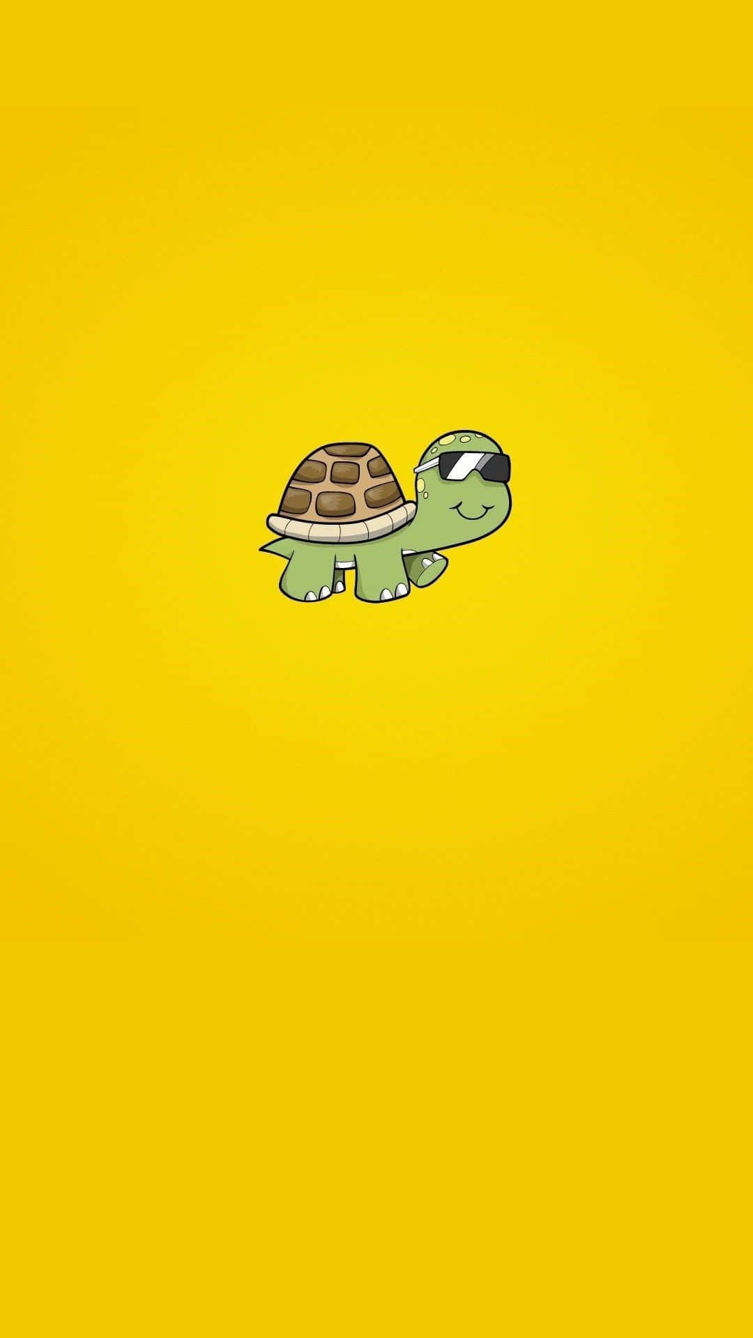 Turtle 桌布 壁紙 — 一隻戴著太陽眼鏡的快樂卡通烏龜在純亮黃色背景上微笑。