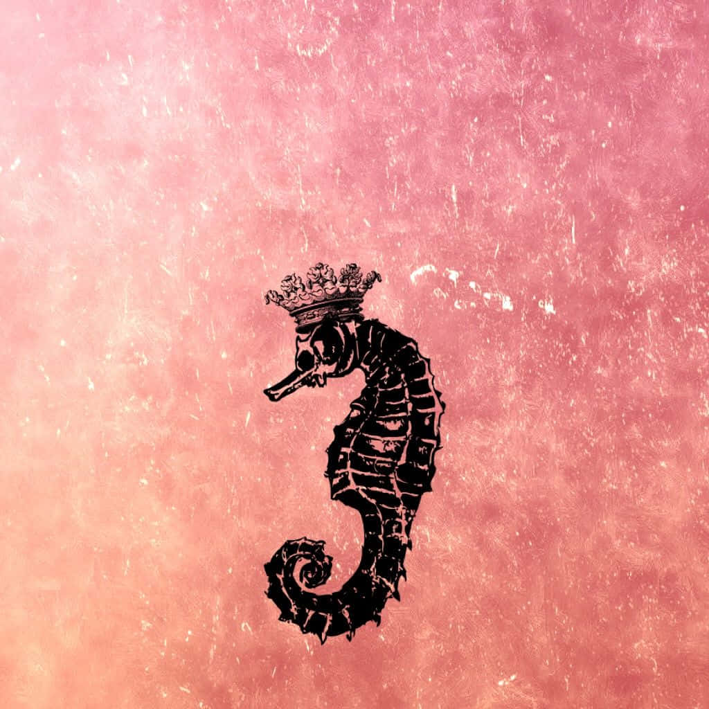 海馬 桌布 壁紙 — 一隻戴著皇冠的黑色海馬剪影，立於帶有細微白色斑點的紋理粉紅色背景上。