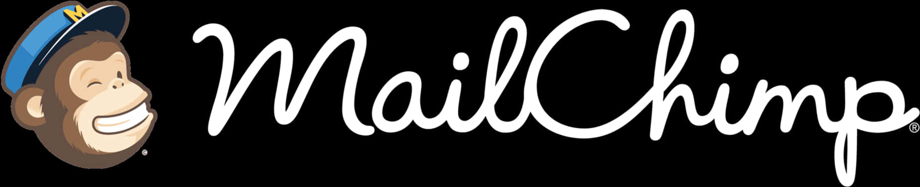 Email 桌布 壁紙 — 一隻戴著藍色郵差帽的開心卡通猴子，在黑色背景上白色草書MailChimp標誌旁邊微笑。