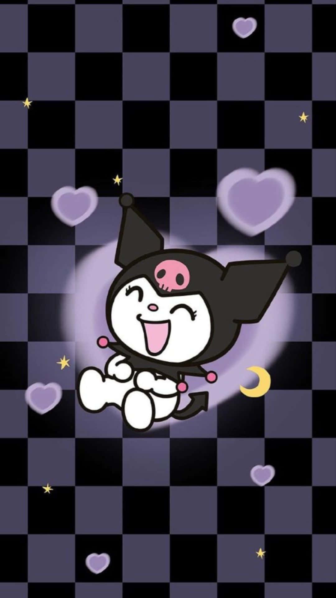 Kuromi Pattern 桌布 壁紙 — 一隻戴著骷髏帽的快樂卡通貓咪，在深色格紋背景上漂浮於紫色愛心和星星之間。