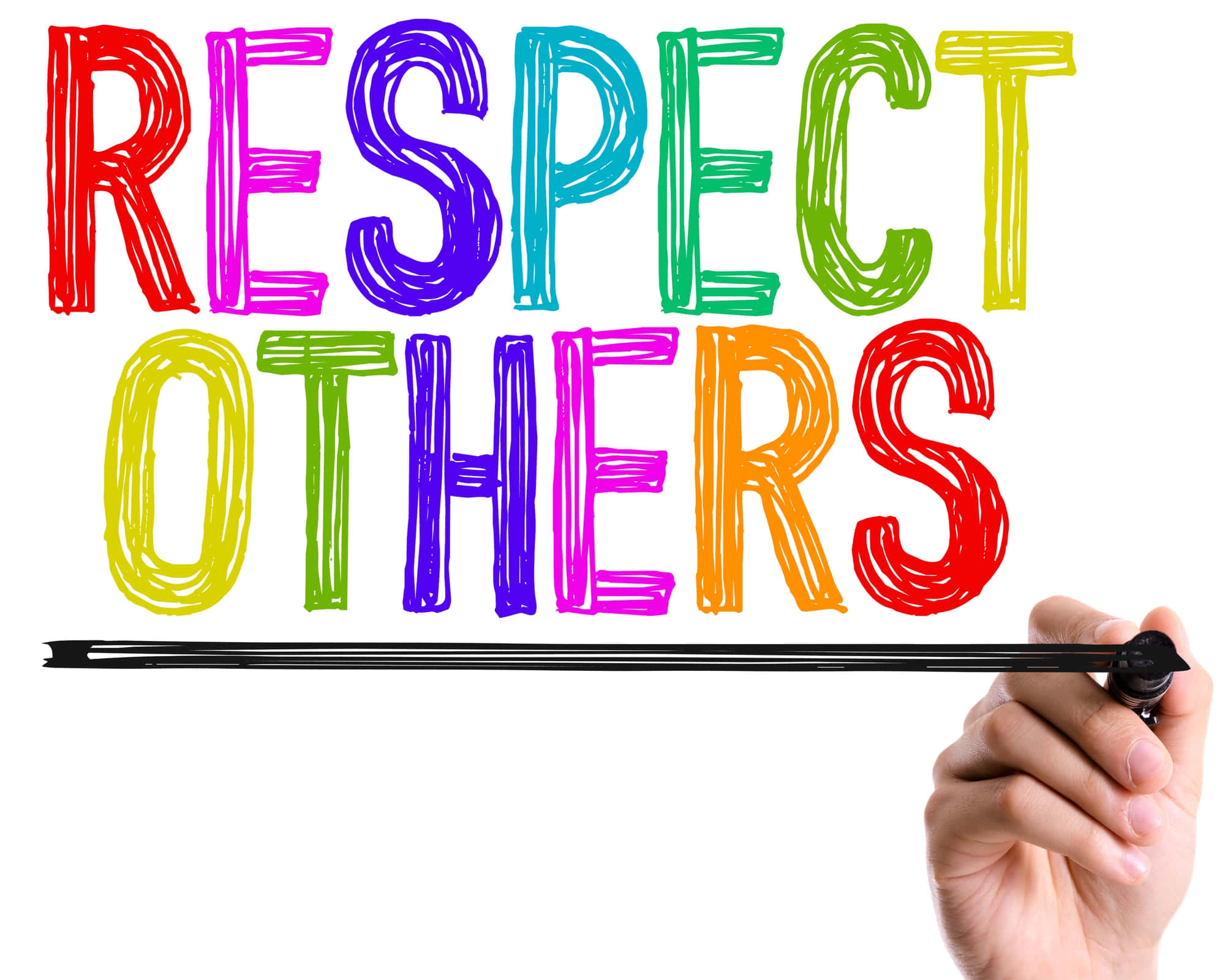 設計 桌布 壁紙 — 一隻手在白色背景上色彩繽紛的手繪文字「RESPECT OTHERS」下方拿著一支麥克筆。