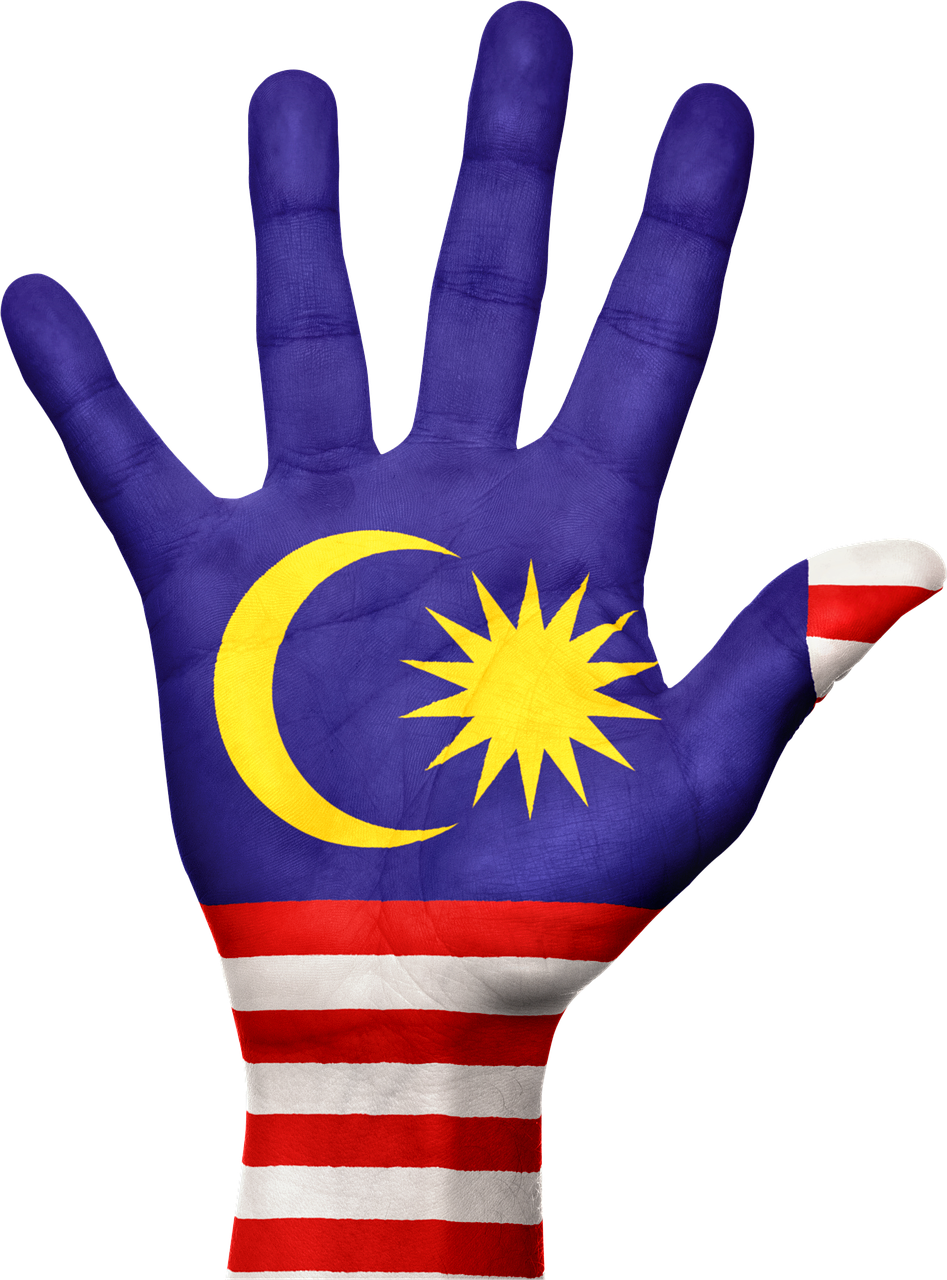 Malaysia 桌布 壁紙 — 一隻手塗上馬來西亞國旗，黑色背景，顯示新月、星星和條紋。