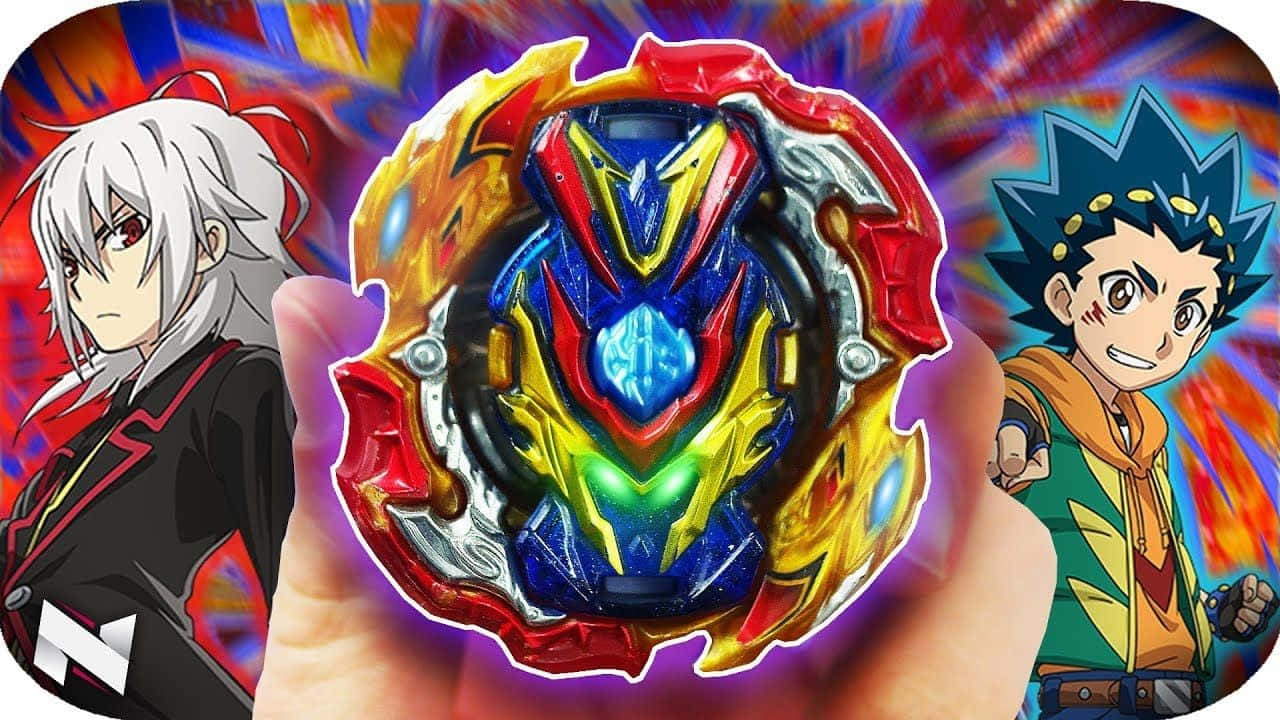戰鬥陀螺爆裂 桌布 壁紙 — 一隻手拿著一個發光的紅、藍、金色Beyblade，兩個動漫角色在火焰抽象背景中將其夾在中間。