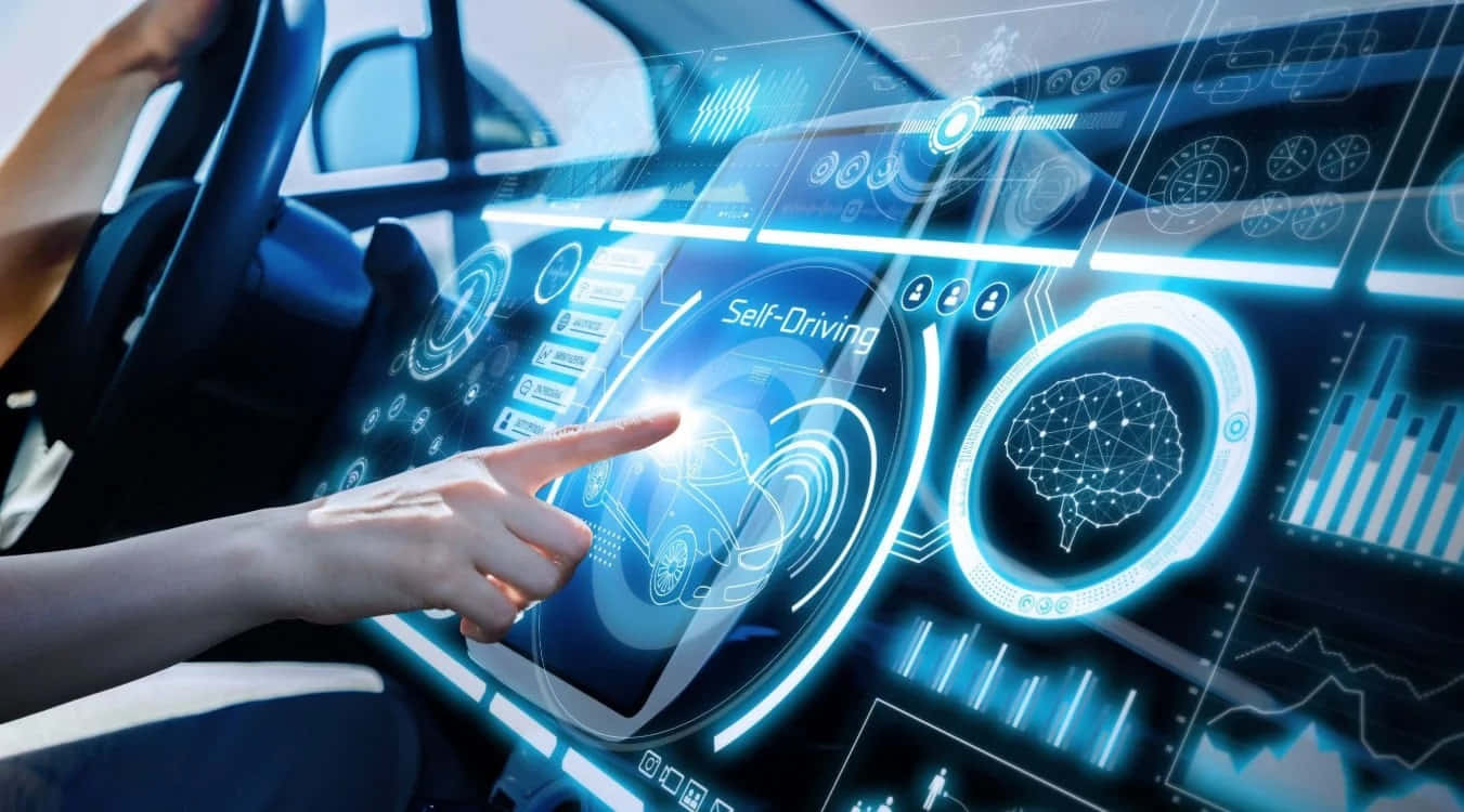 Car Technology 桌布 壁紙 — 一隻手正在與未來自動駕駛汽車內發光的藍色全息儀表板互動，該儀表板顯示神經網絡和數據可視化。