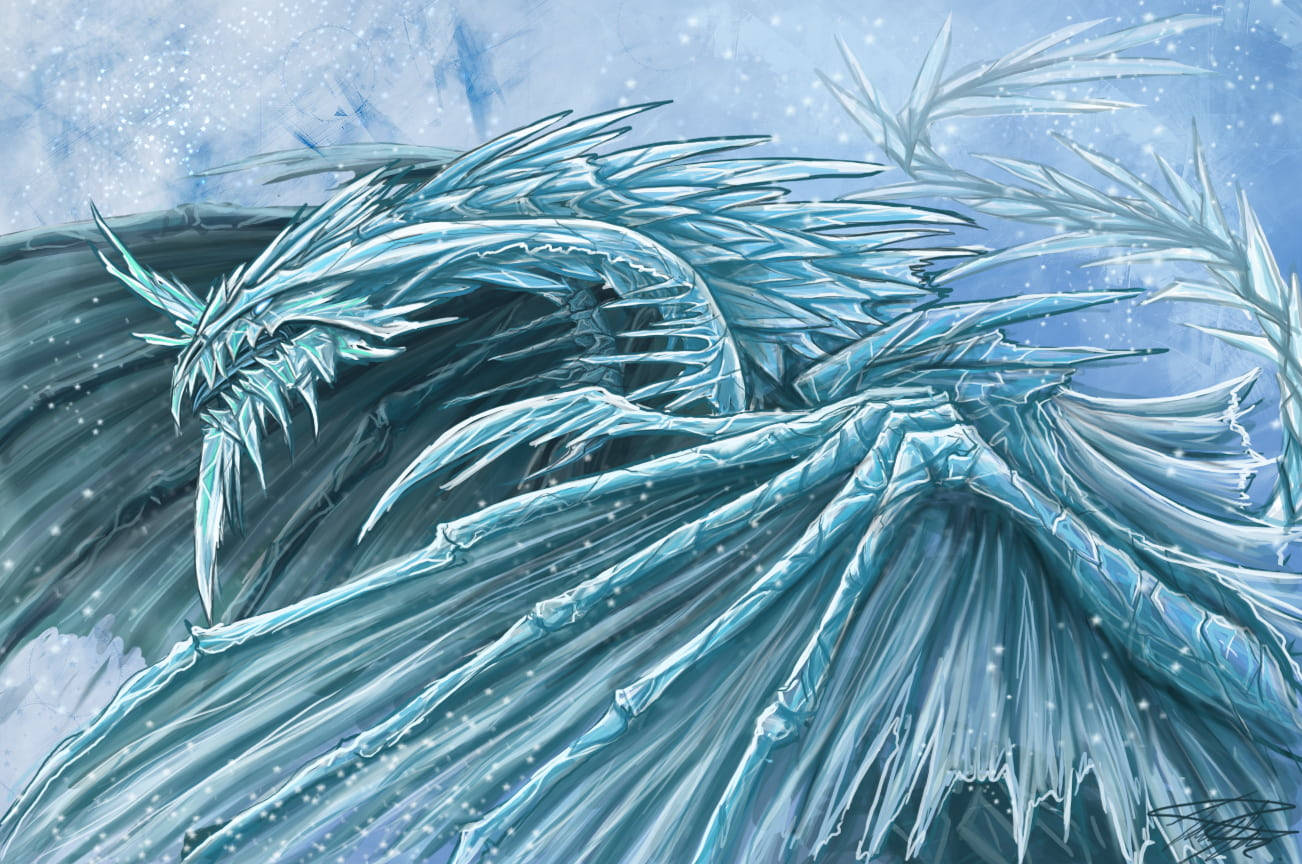冰 桌布 壁紙 — 一隻擁有水晶翅膀的雄偉冰龍在雪空中翱翔，其身體閃爍著冰藍色調。