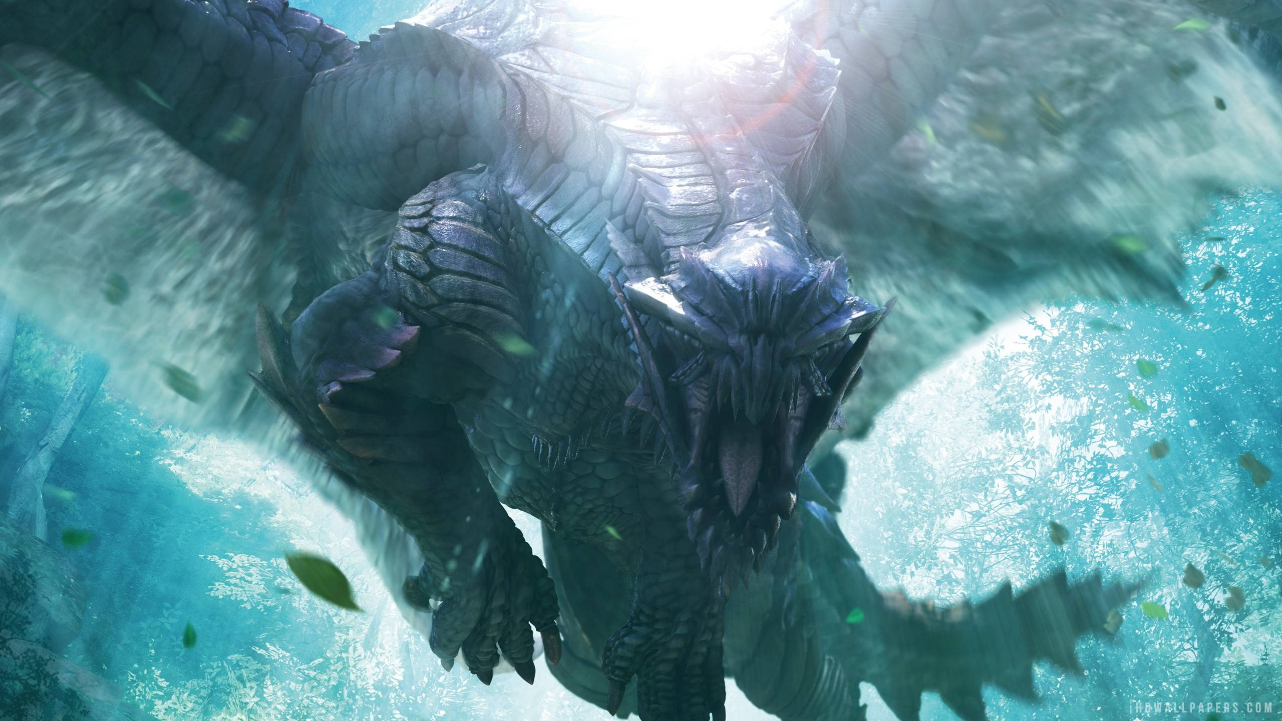 Monster Hunter 桌布 壁紙 — 一隻擁有發光眼睛的巨大裝甲龍穿過碧綠色的水，周圍漂浮著樹葉和陽光。