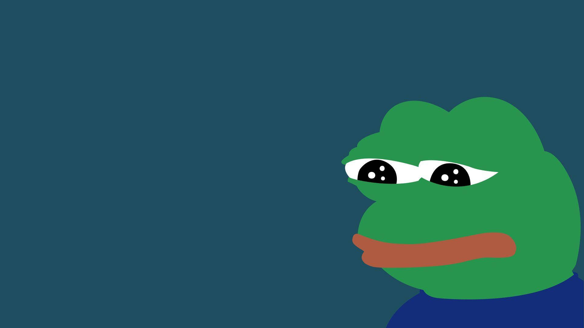 pepe frog 桌布 壁紙 — 一隻極簡風格的綠色青蛙，有著下垂的眼睛和皺眉的嘴巴，置於純青色背景上。