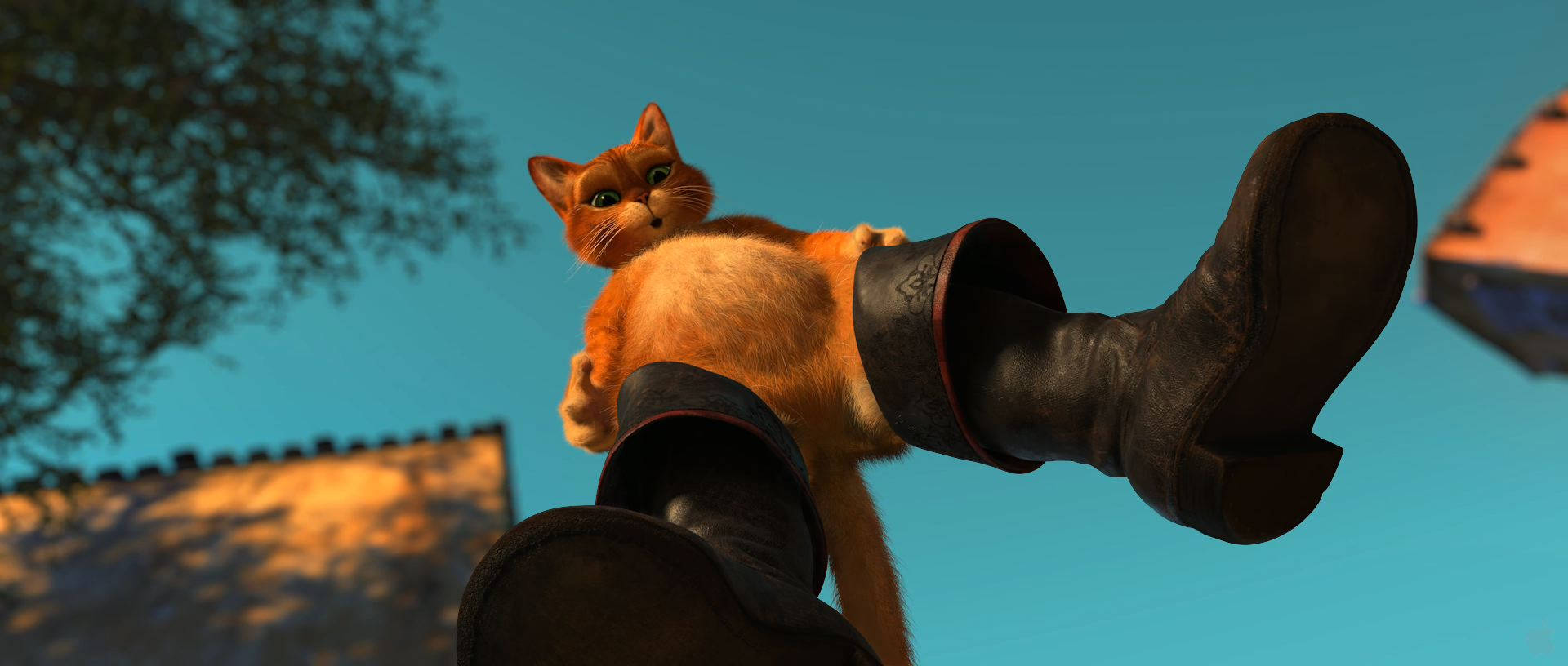 puss in boots 桌布 壁紙 — 一隻橘色貓咪自信地棲息在一個人的靴子上，背景是清澈的藍天和溫暖的陽光屋頂。