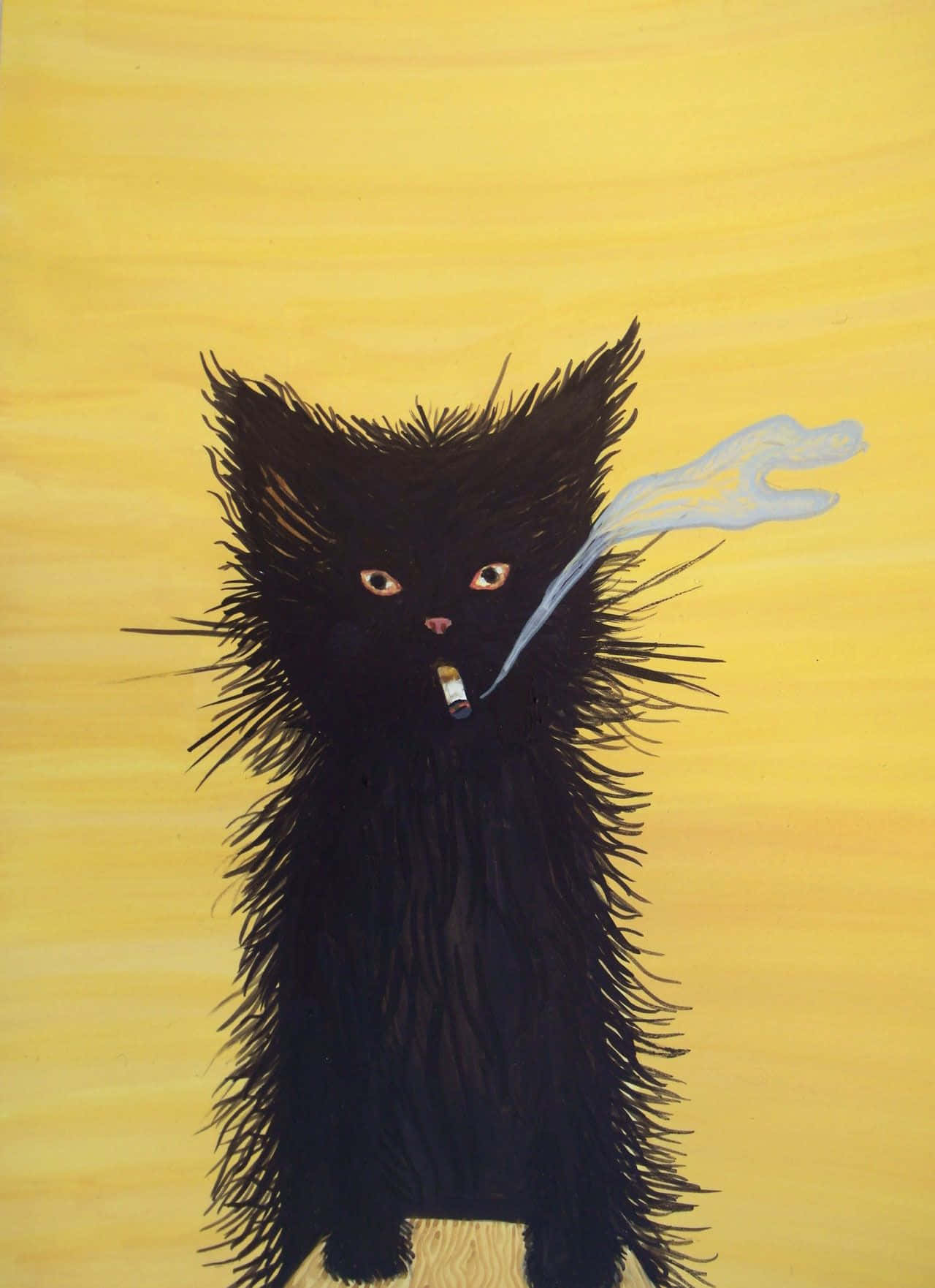 黑貓 桌布 壁紙 — 一隻毛髮豎起的黑貓，眼睛發光，在溫暖的黃色背景上抽煙。