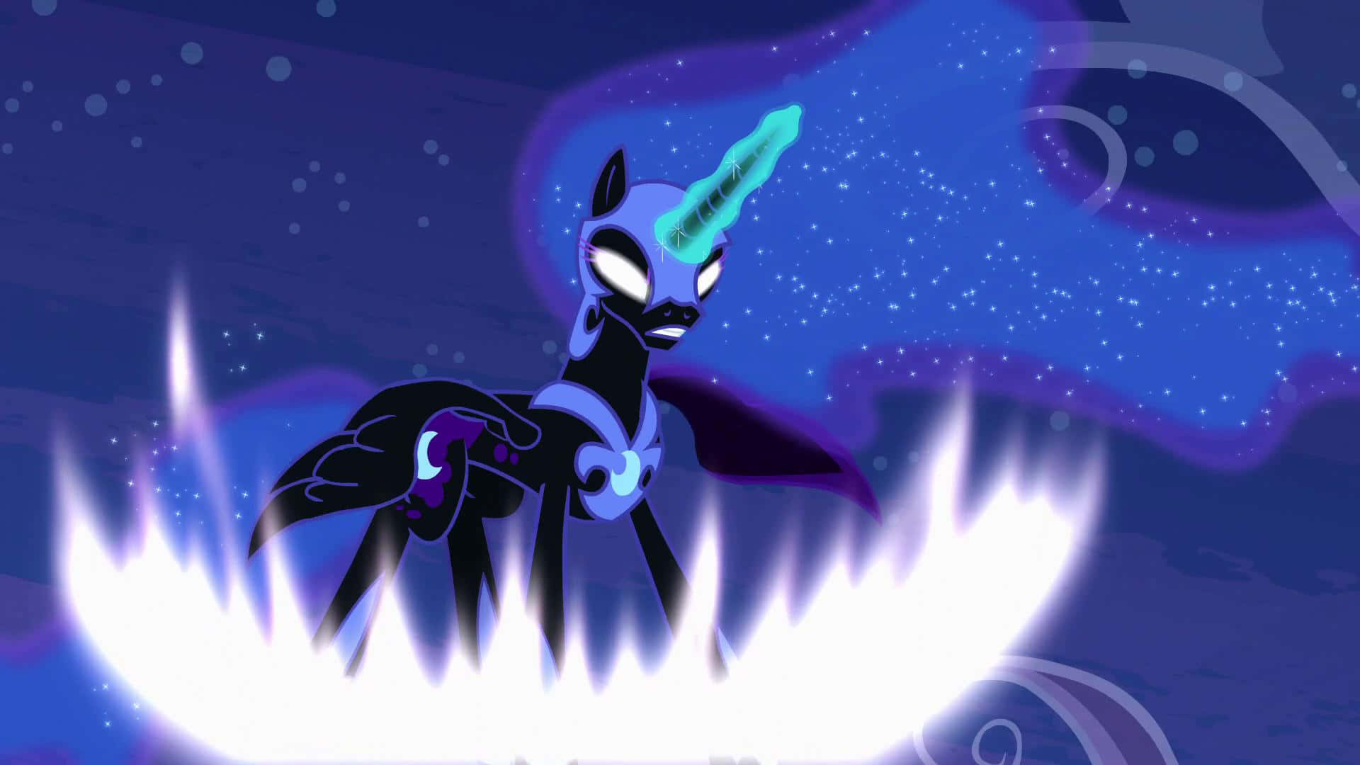Nightmare Moon 桌布 壁紙 — 一隻深藍色的小馬，發光的青色角和眼睛，站在新月上，周圍環繞著旋轉的宇宙雲和星星。