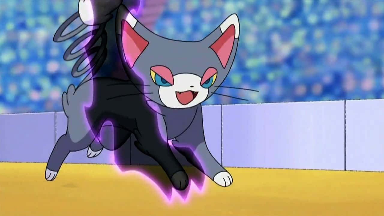 動漫 桌布 壁紙 — 一隻灰色的動畫貓Pokémon，身體周圍有發光的紫色電流通過，牠興奮地向前跳躍。