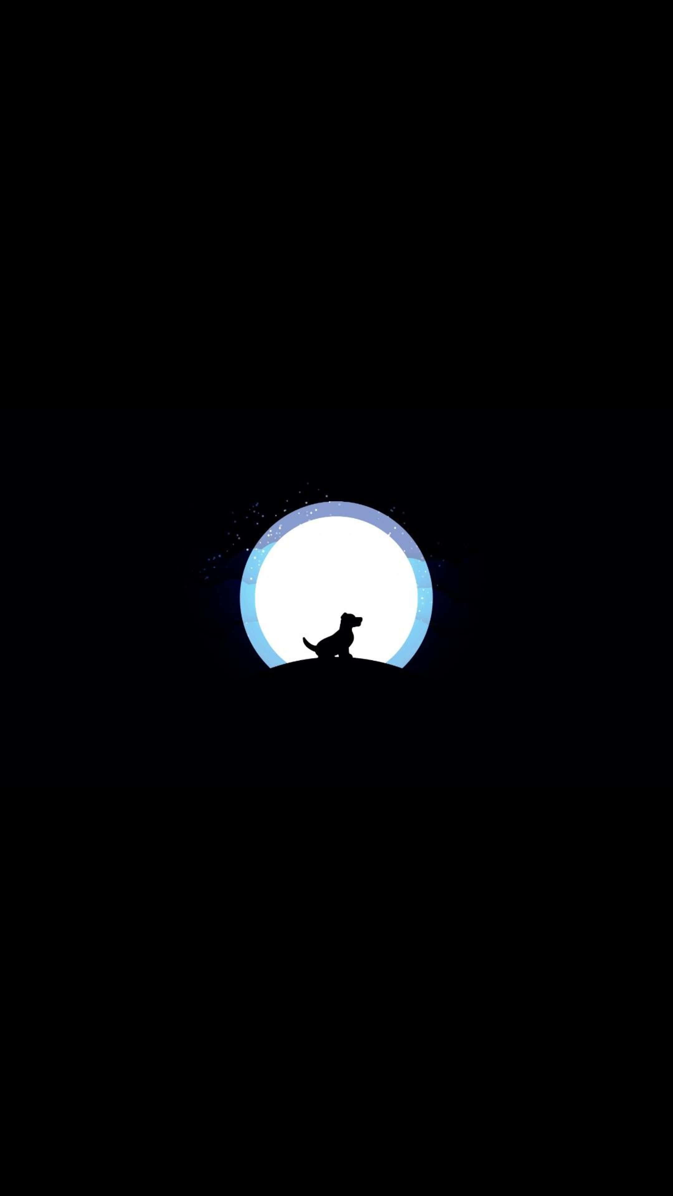 Best Amoled 桌布 壁紙 — 一隻狗的剪影坐在山頂上，背景是發光的滿月，營造出極簡的夜景。