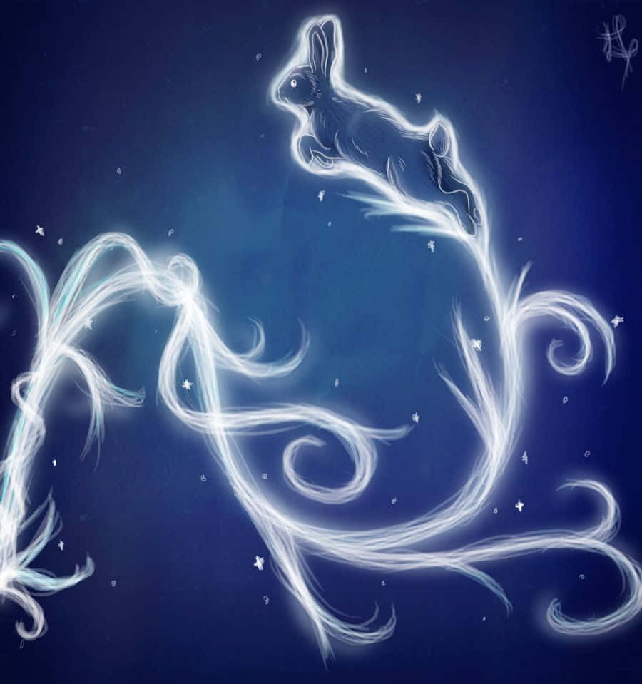 Patronus 桌布 壁紙 — 一隻發光的白兔跳過佈滿星星的深藍色夜空，周圍環繞著旋轉的宇宙能量軌跡。