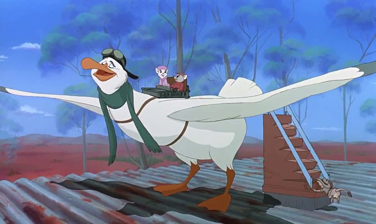 The Rescuers Down Under 桌布 壁紙 — 一隻穿著飛行員裝備的卡通鵝，站在有樓梯的波紋鐵皮屋頂上，用木箱運送兩隻老鼠。