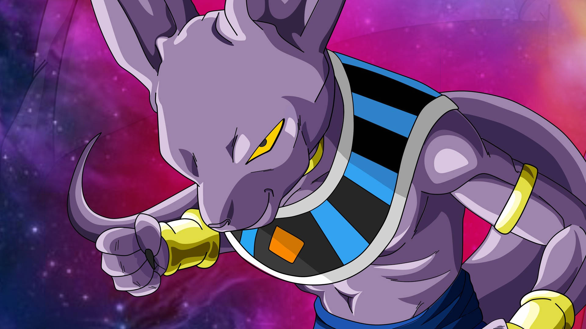 Beerus 桌布 壁紙 — 一隻紫色貓咪戰士，擁有金色眼睛和藍黑色盔甲，在宇宙星空背景下擺出姿勢。