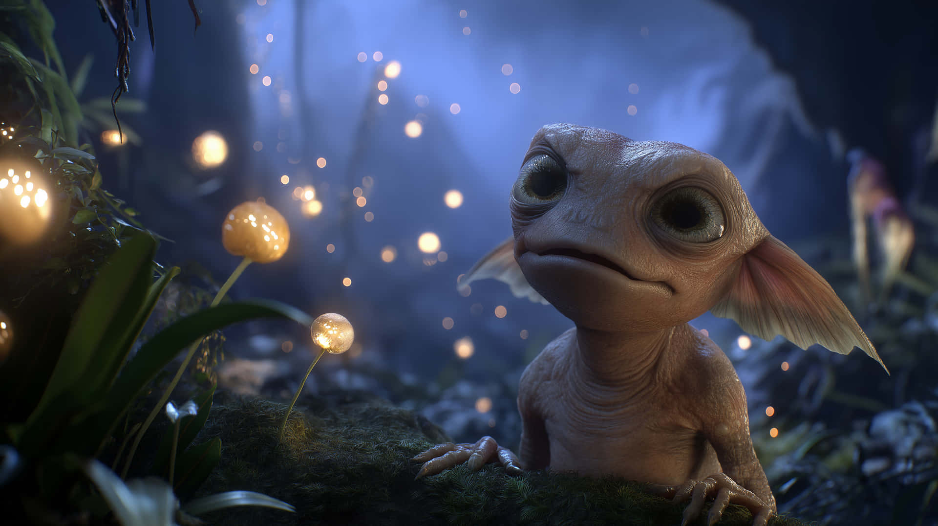 Photorealistic alien creature standing in a misty jungle 壁紙 — 一隻細小可愛、有大眼睛和蝙蝠般耳朵的生物坐在長滿苔蘚的地上，周圍是發光的球體，在霧氣瀰漫的森林中。