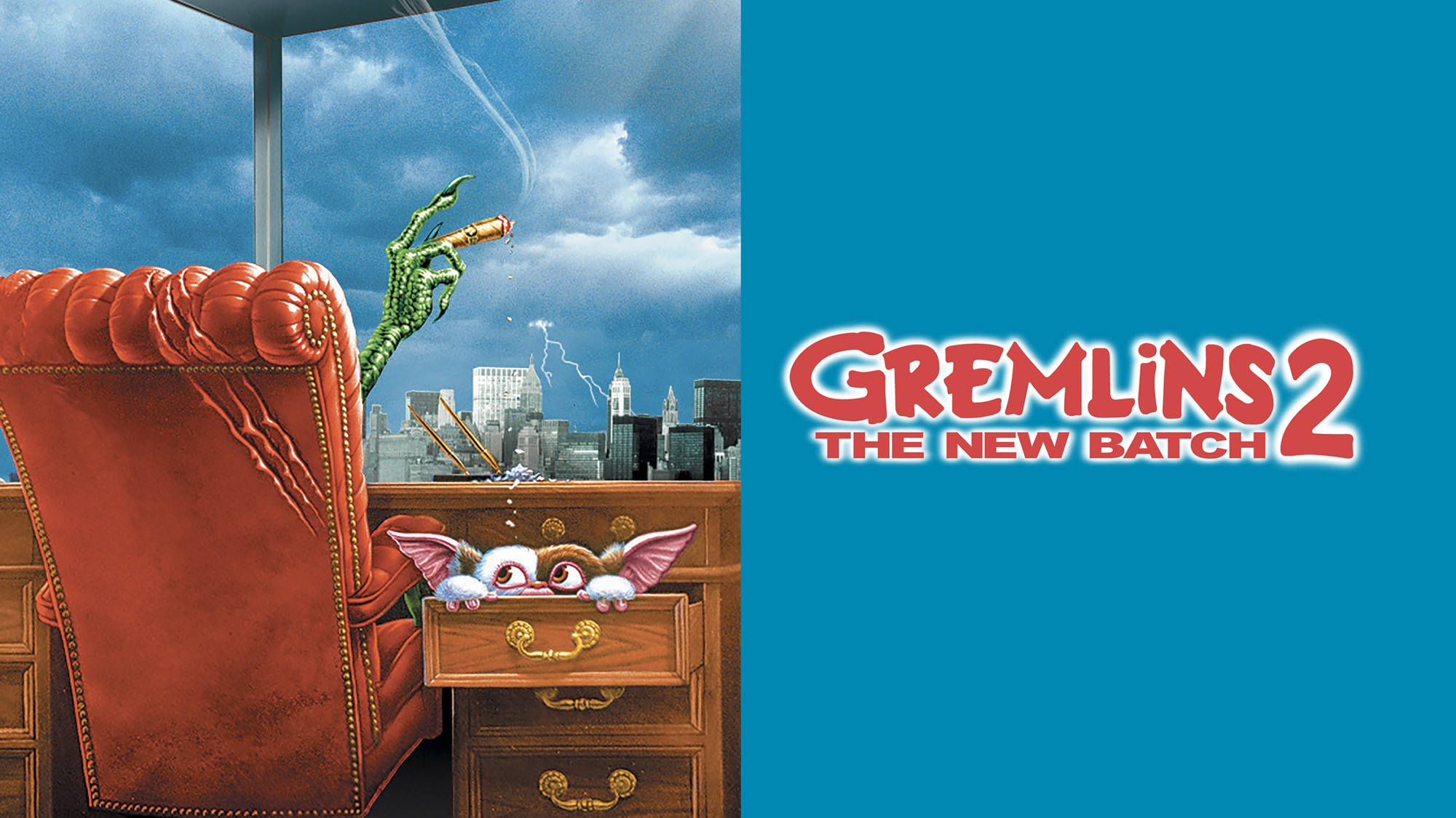 Gremlins 桌布 壁紙 — 一隻綠色小妖精在抽煙，而一隻小妖精寶寶從抽屜裡探出頭來，背景是暴風雨的城市。