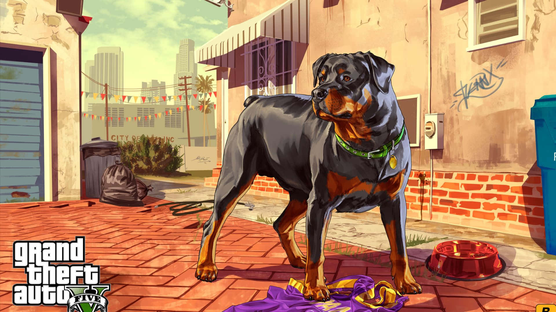 Grand Theft Auto V 桌布 壁紙 — 一隻羅威納犬在《俠盜獵車手V》的粗獷城市環境中，警覺地站在陽光普照的磚砌小巷裡。