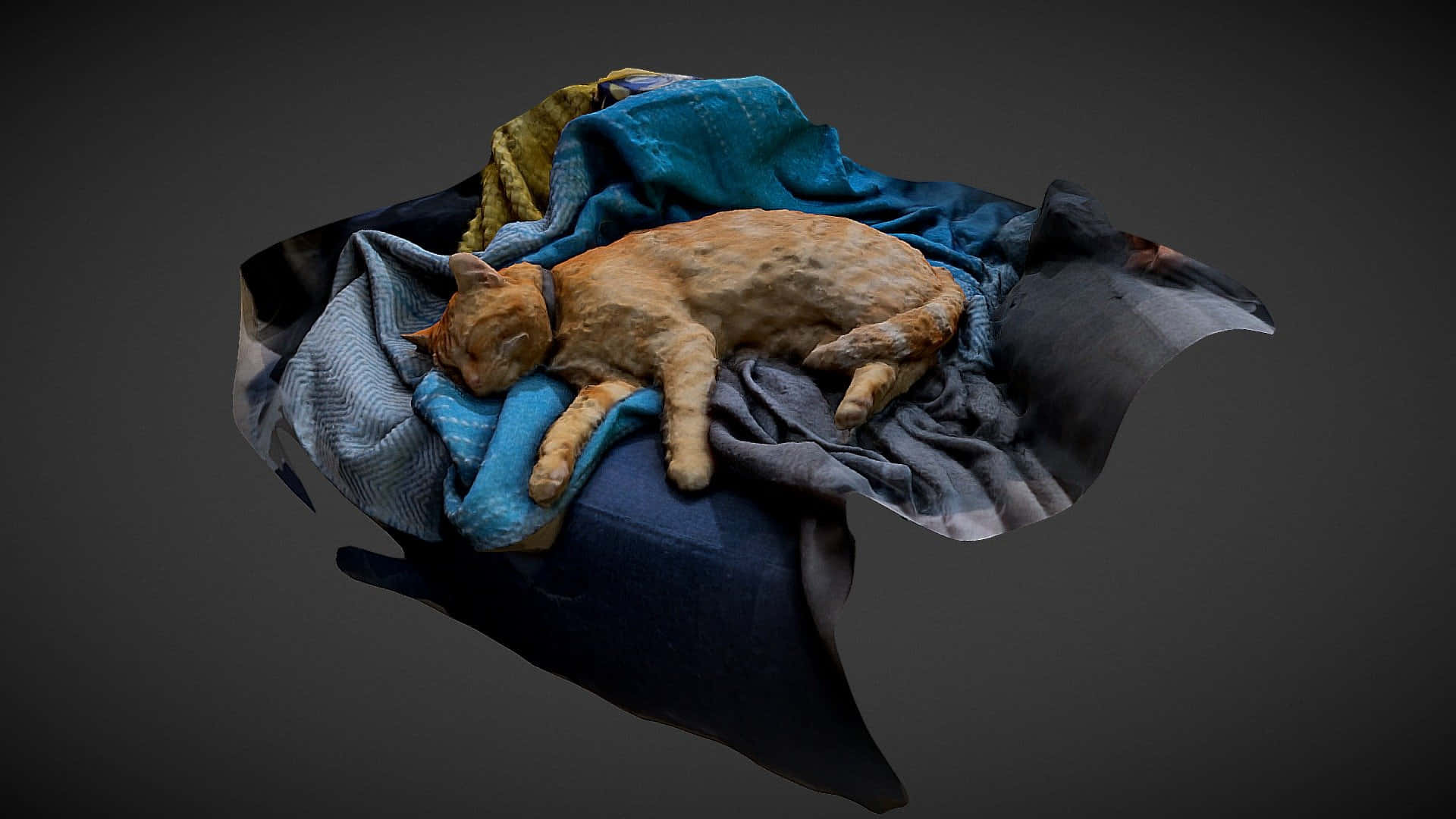 sleeping cat 桌布 壁紙 — 一隻薑貓在深灰色背景上，蜷縮在一堆皺巴巴的藍色和灰色毯子上睡覺。
