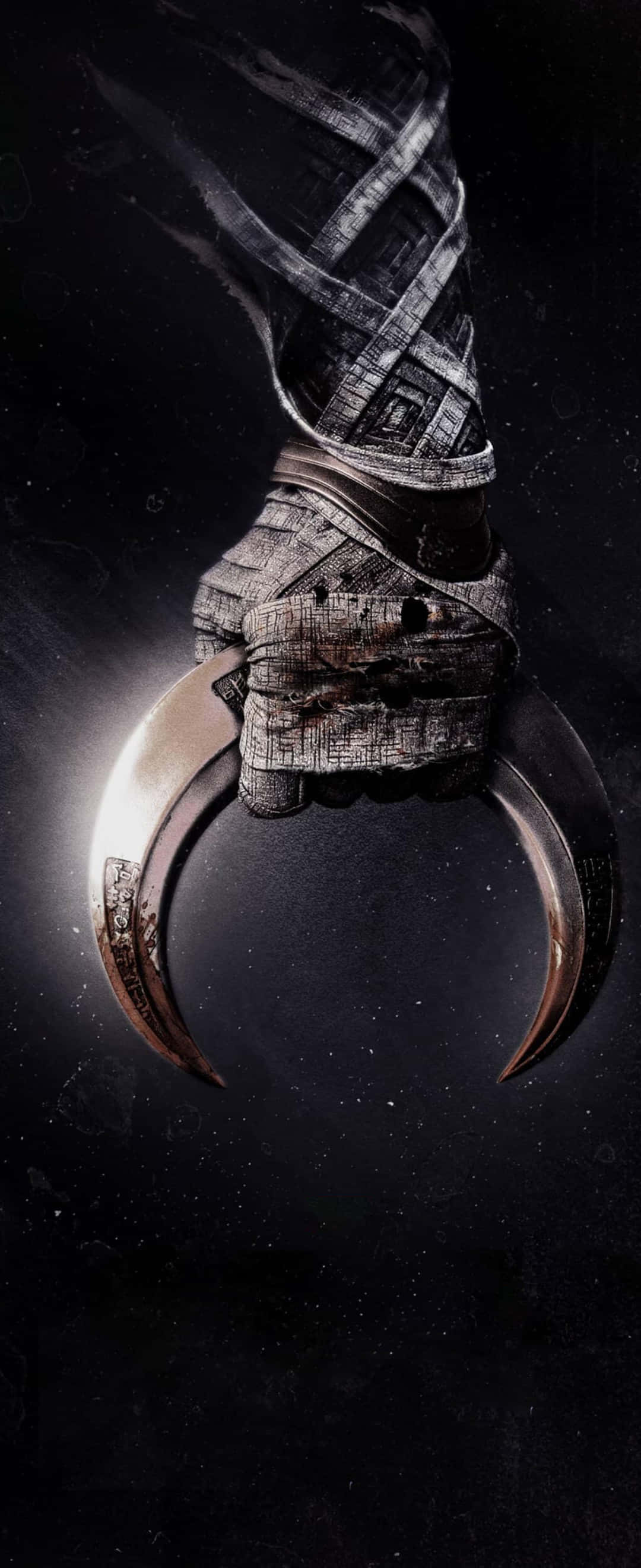 1080x2640 桌布 壁紙 — 一隻被黑暗包裹的手，在星空中握著一把彎曲的刀刃，散發出不祥的力量。