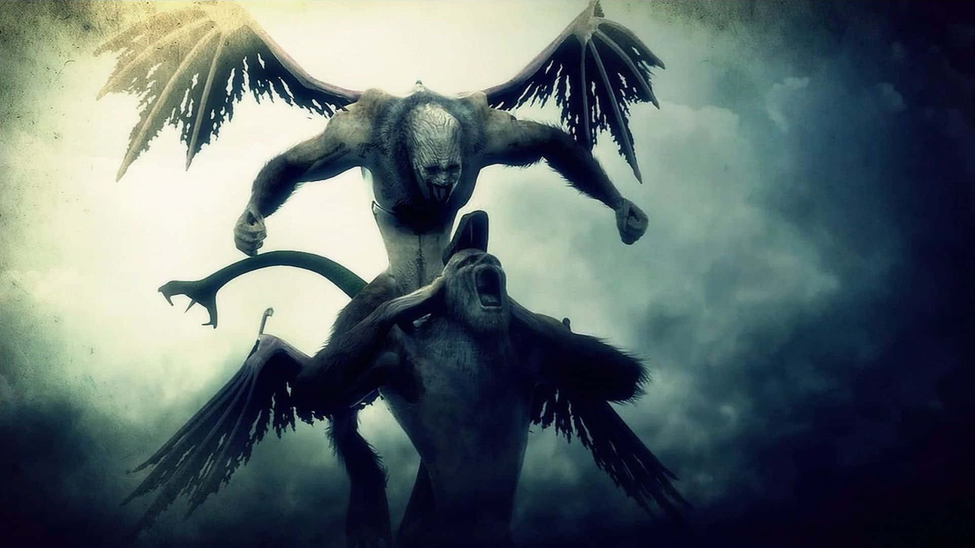 Demon Fighting 桌布 壁紙 — 一隻長尾的怪物有翼生物在暴風雨的天空下攻擊一個尖叫的人形角色。