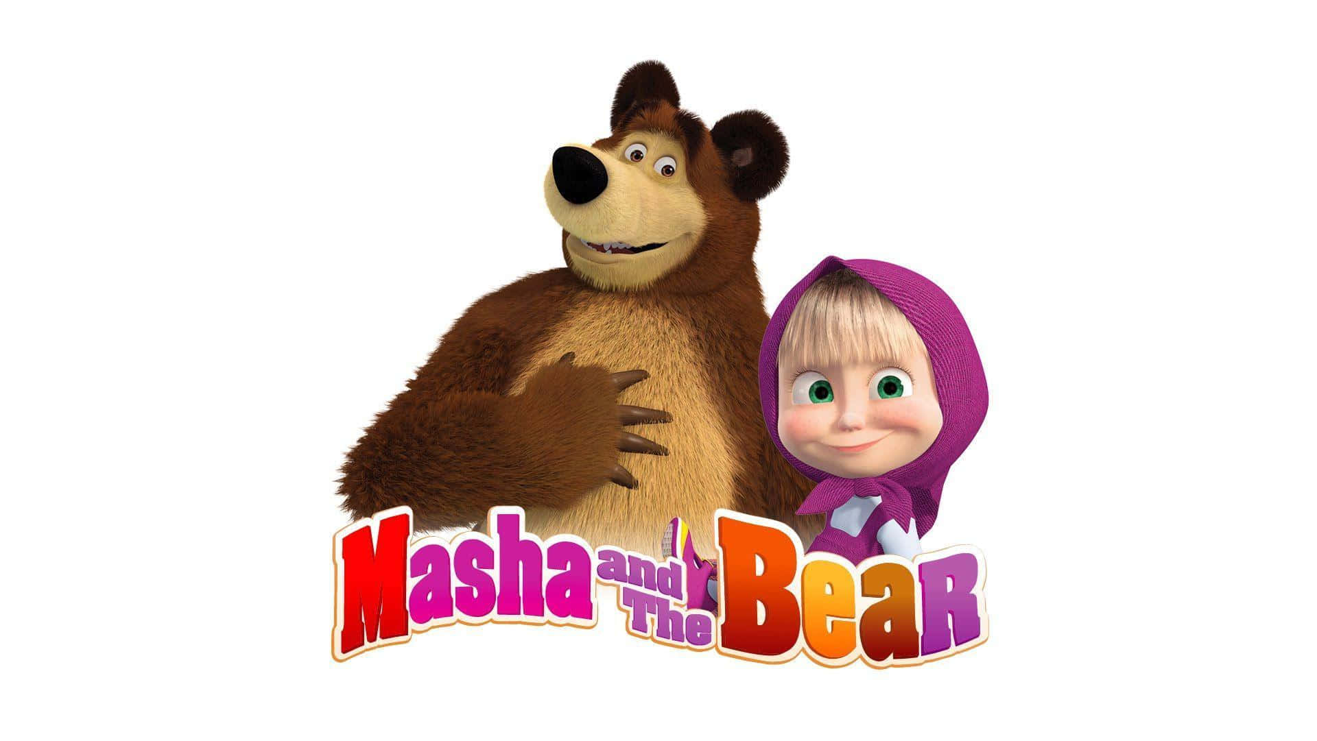 Masha And The Bear 桌布 壁紙 — 一隻開心的卡通熊和一個微笑的女孩穿著紫色連帽衫，站在色彩繽紛的「Masha and The Bear」標誌旁邊。