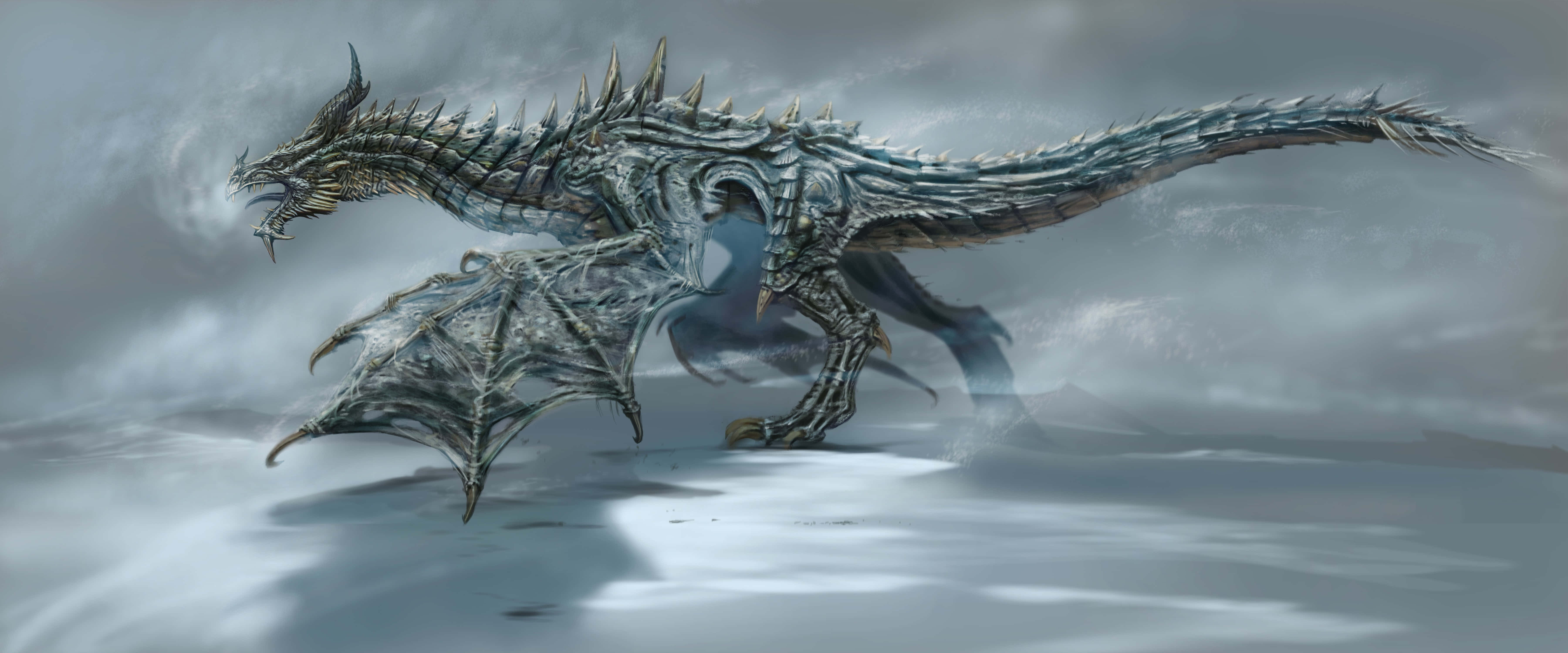 Skyrim Paarthurnax 桌布 壁紙 — 一隻雄偉的冰龍，擁有水晶般的鱗片和尖刺翅膀，在暴風雨灰濛濛的天空下，大步穿過冰凍的荒地。