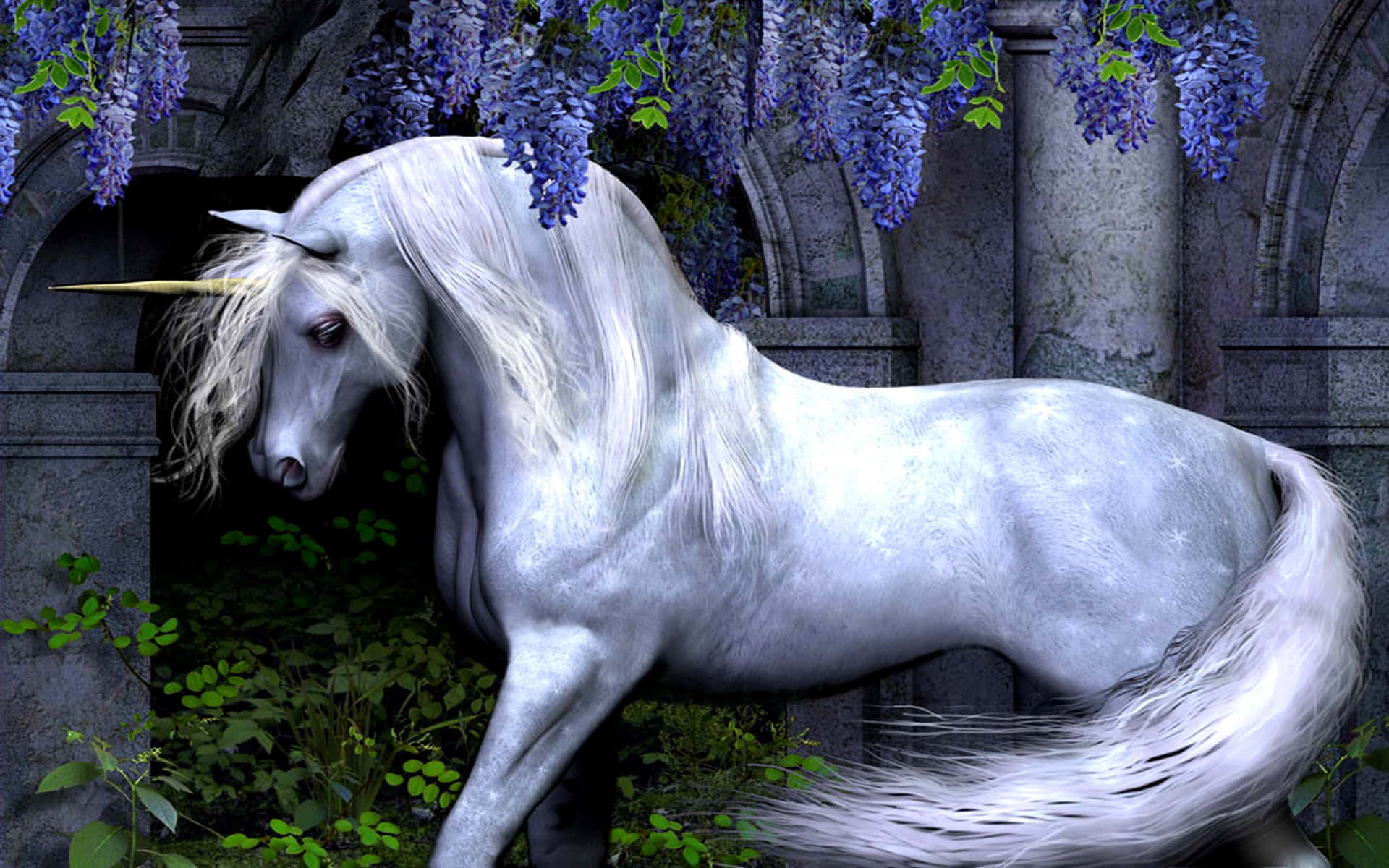 Real Unicorn 桌布 壁紙 — 一隻雄偉的白獨角獸，長著金色的角，優雅地站在石拱門下，周圍垂掛著紫色的紫藤花。