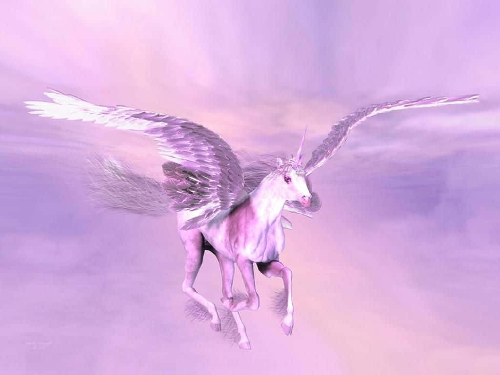 Real Unicorn 桌布 壁紙 — 一隻雄偉的白色有翼獨角獸，帶有發光的角，優雅地飛翔在柔和的薰衣草色天空中。