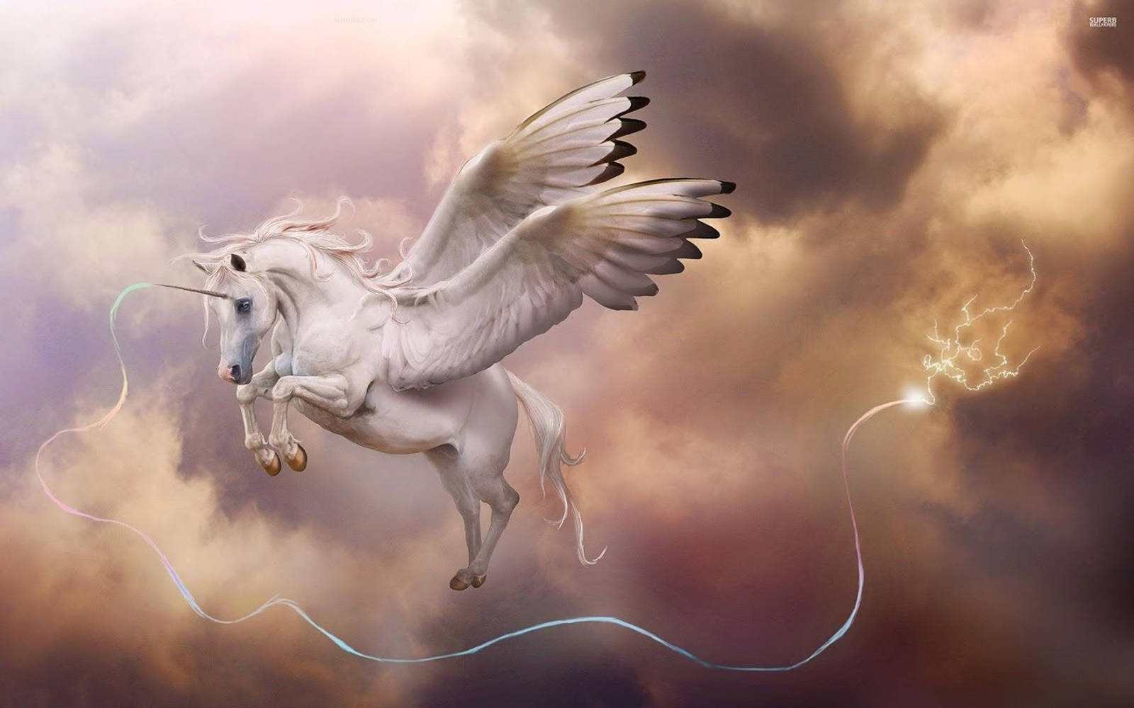 獨角獸 桌布 壁紙 — 一隻雄偉的白色有翼獨角獸在暴風雲中翱翔，拖曳著一條發光的絲帶，附近閃電劈啪作響。
