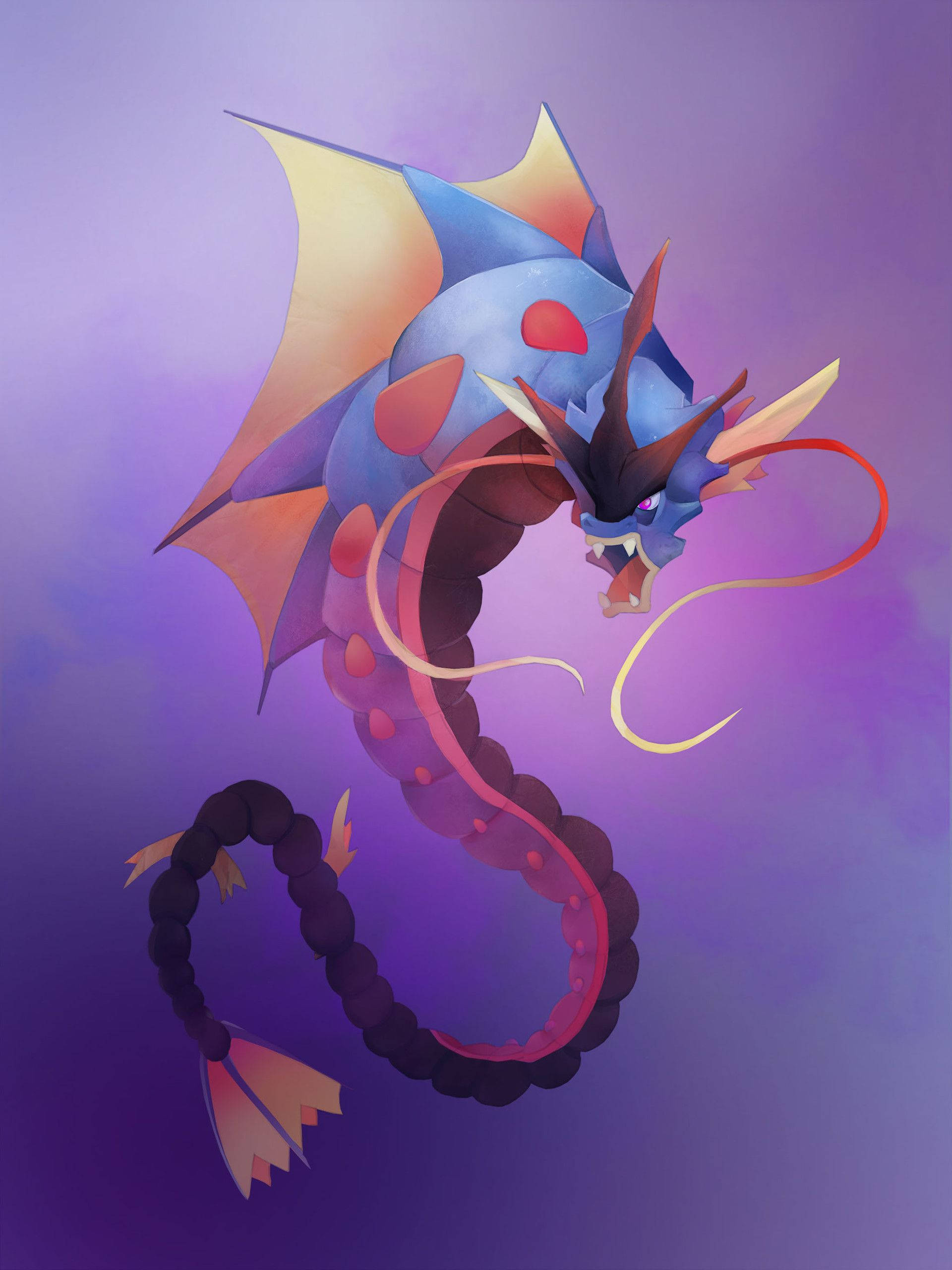 Gyarados 桌布 壁紙 — 一隻雄偉的藍色龍，帶有橙色翅膀和紅色點綴，在漸變紫色天空中翱翔。