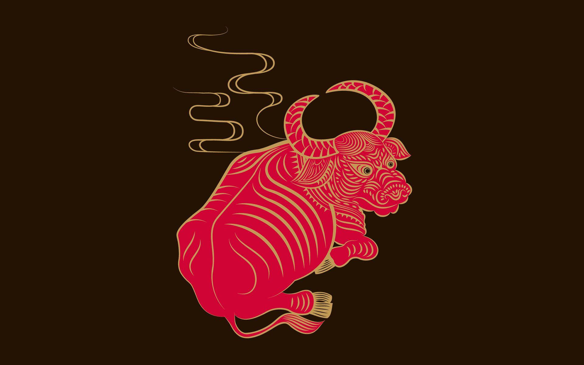 Ox 桌布 壁紙 — 一隻風格化的紅色公牛，帶有金色線條和旋轉的煙霧，背景為深棕色。
