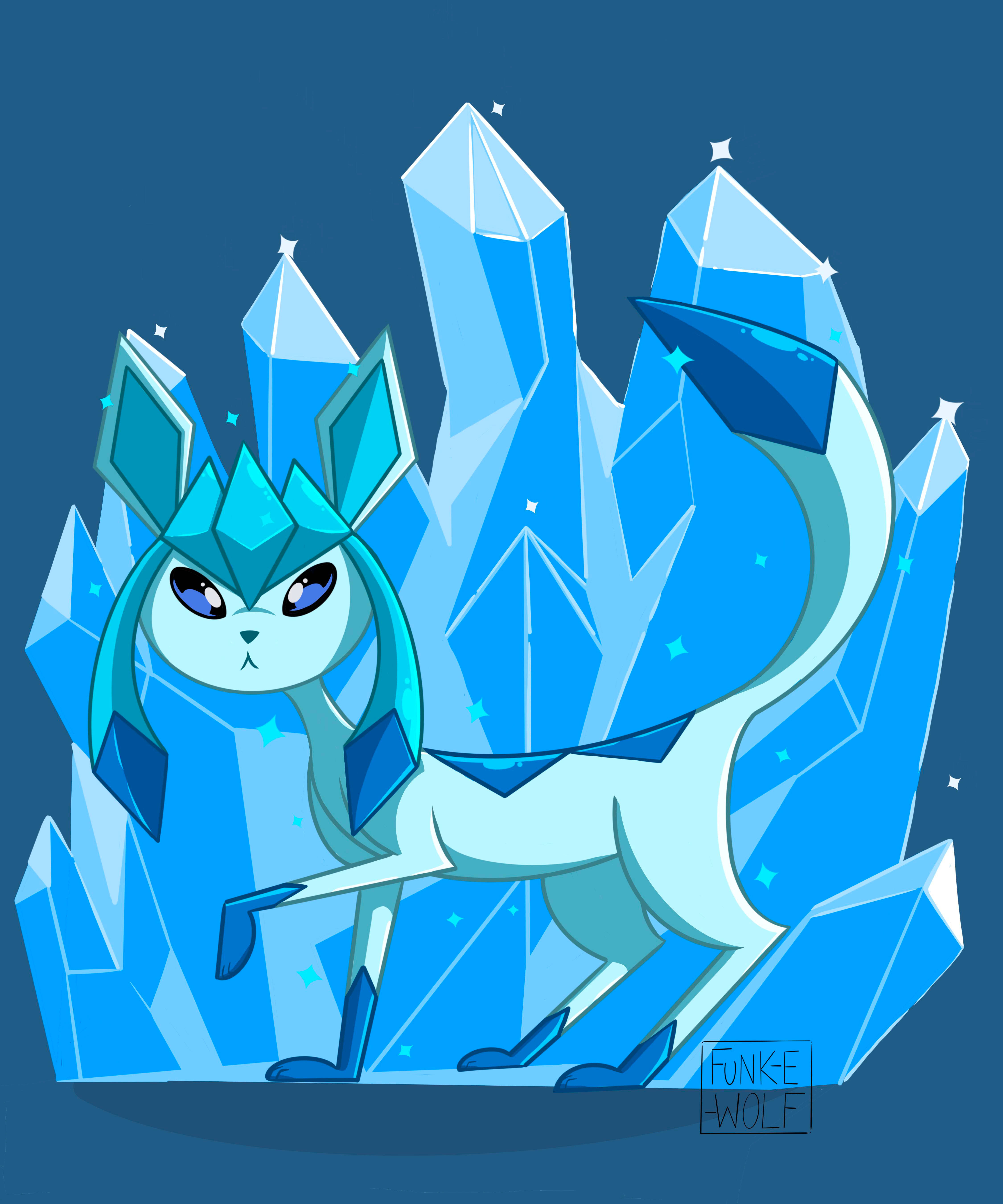 Glaceon 桌布 壁紙 — 一隻風格化的藍色水晶狐狸自豪地站在高聳的冰晶之間，背景是深藍色。