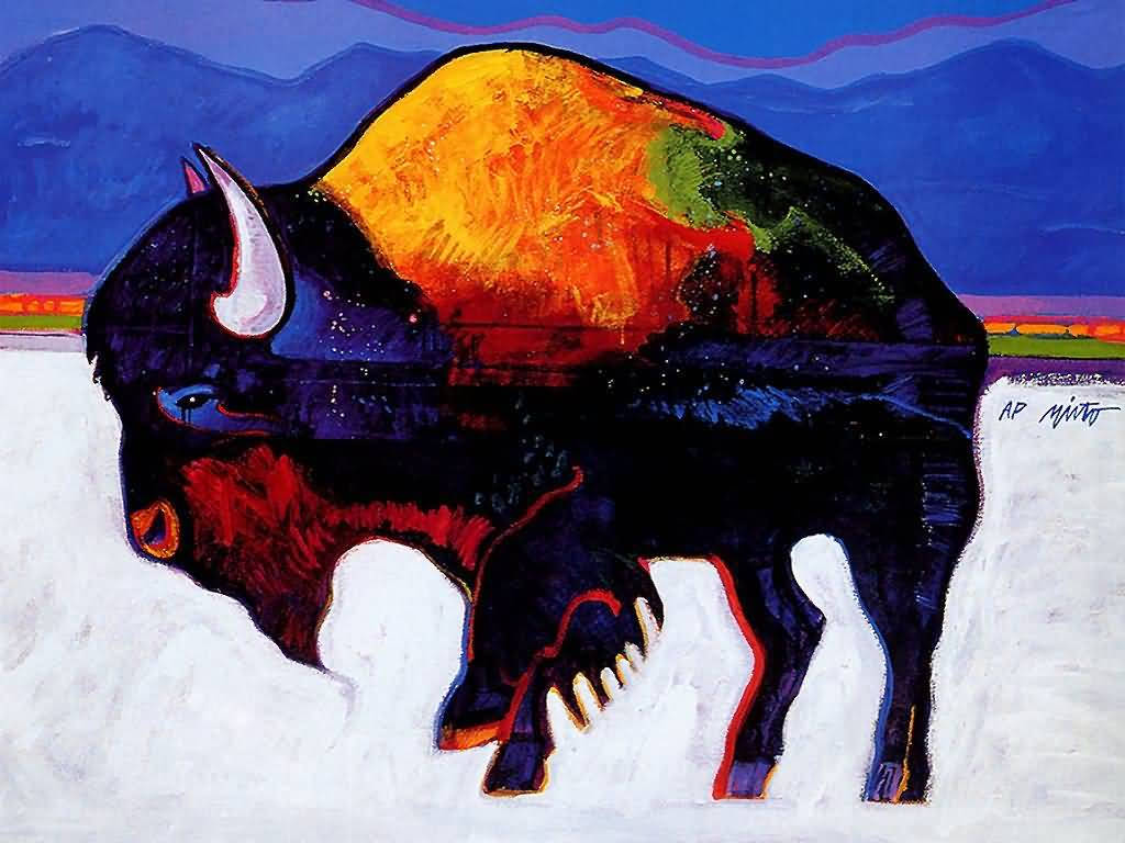 Buffalo 桌布 壁紙 — 一隻風格化的野牛，帶有火橙色和綠色的背部，站在雪地中，背景是藍色的山脈。