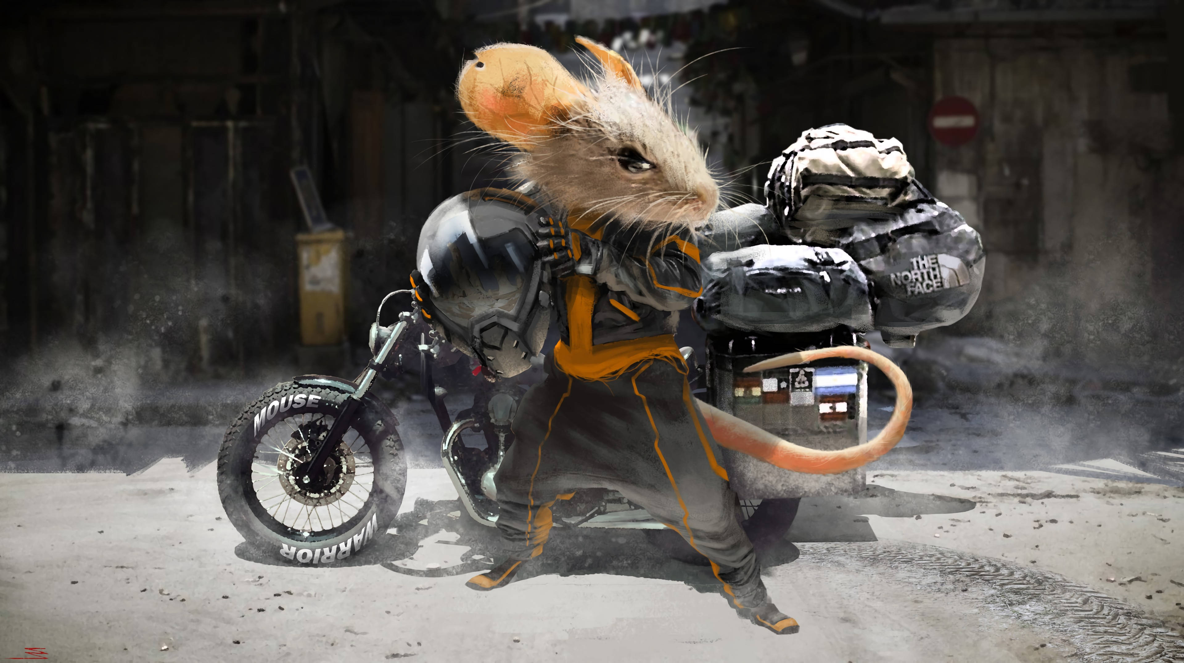 Mouse 桌布 壁紙 — 一隻骯髒擬人化的老鼠，身穿橙色裝備，跨坐在一輛滿載裝備的摩托車上，身處塵土飛揚的城市小巷。