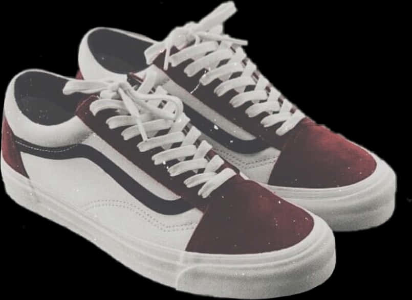 鞋子 桌布 壁紙 — 一雙白色和酒紅色的Vans Old Skool運動鞋，帶有閃粉質感，背景為黑色。