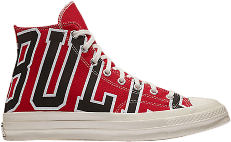 Chicago Bulls 桌布 壁紙 — 一雙紅色高筒運動鞋，在純黑色背景上有大膽的黑白「BULL」字樣。