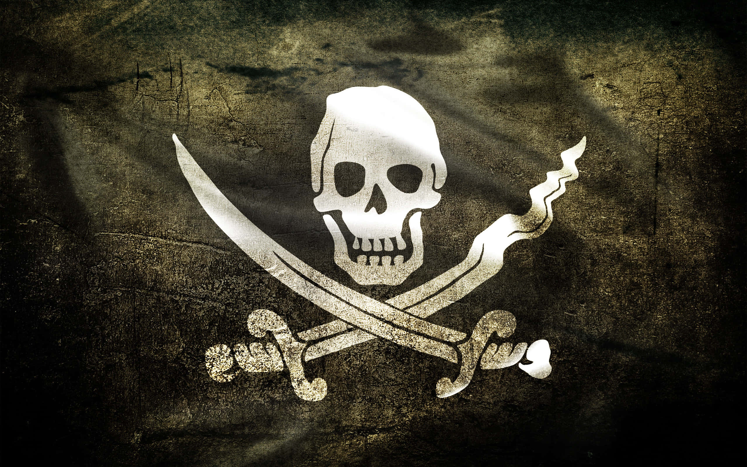 Skull And Crossbones 桌布 壁紙 — 一面風化的海盜旗，上面有骷髏頭和交叉的劍，在深色紋理背景中發光。