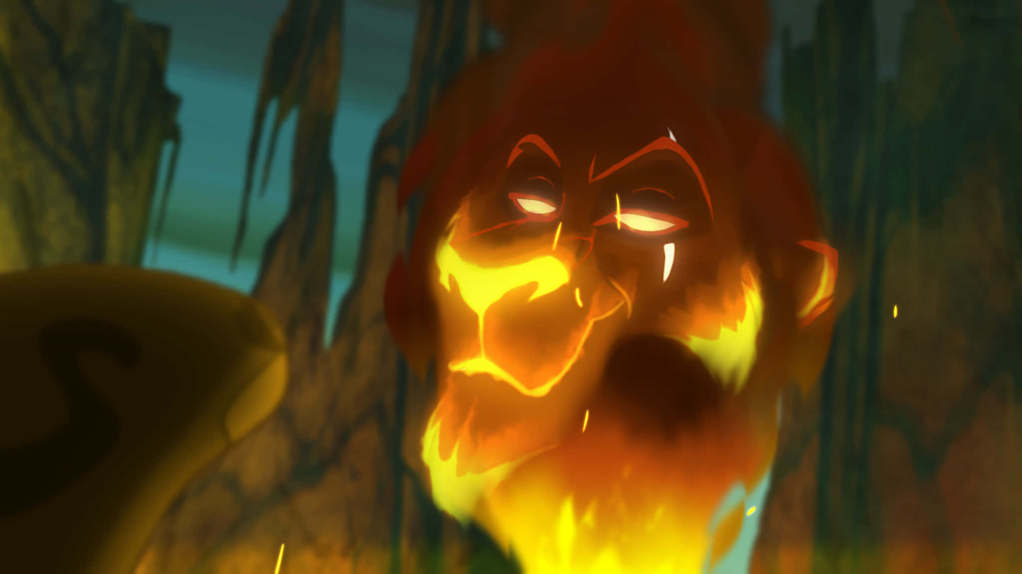 Lion King Scar 桌布 壁紙 — 一頭火熱的動畫獅子，眼睛發光，在黑暗的洞穴環境中猛烈咆哮。
