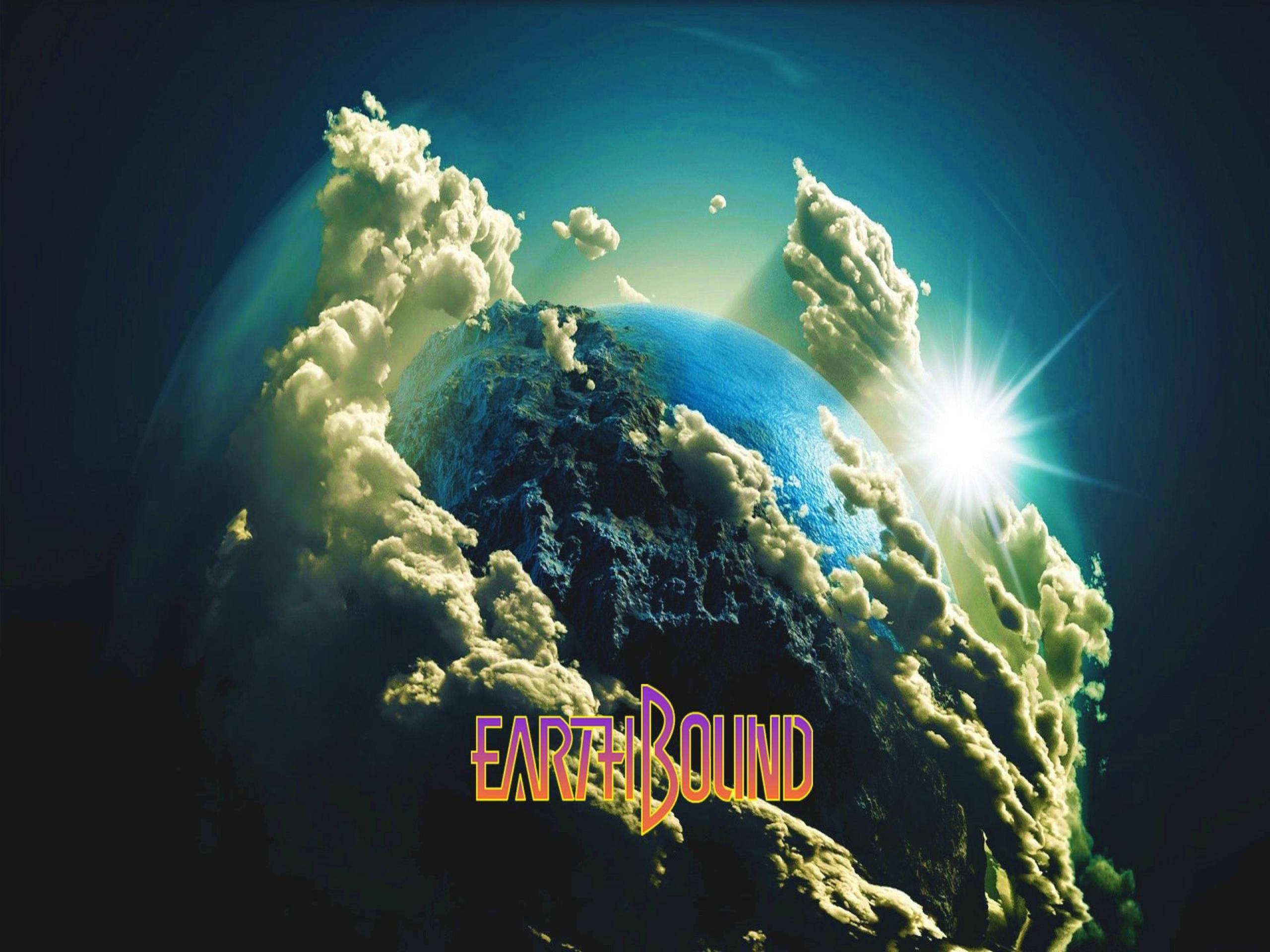 Earthbound 桌布 壁紙 — 一顆充滿活力的藍色地球從旋轉的雲層中浮現，背後有耀眼的太陽照耀著。