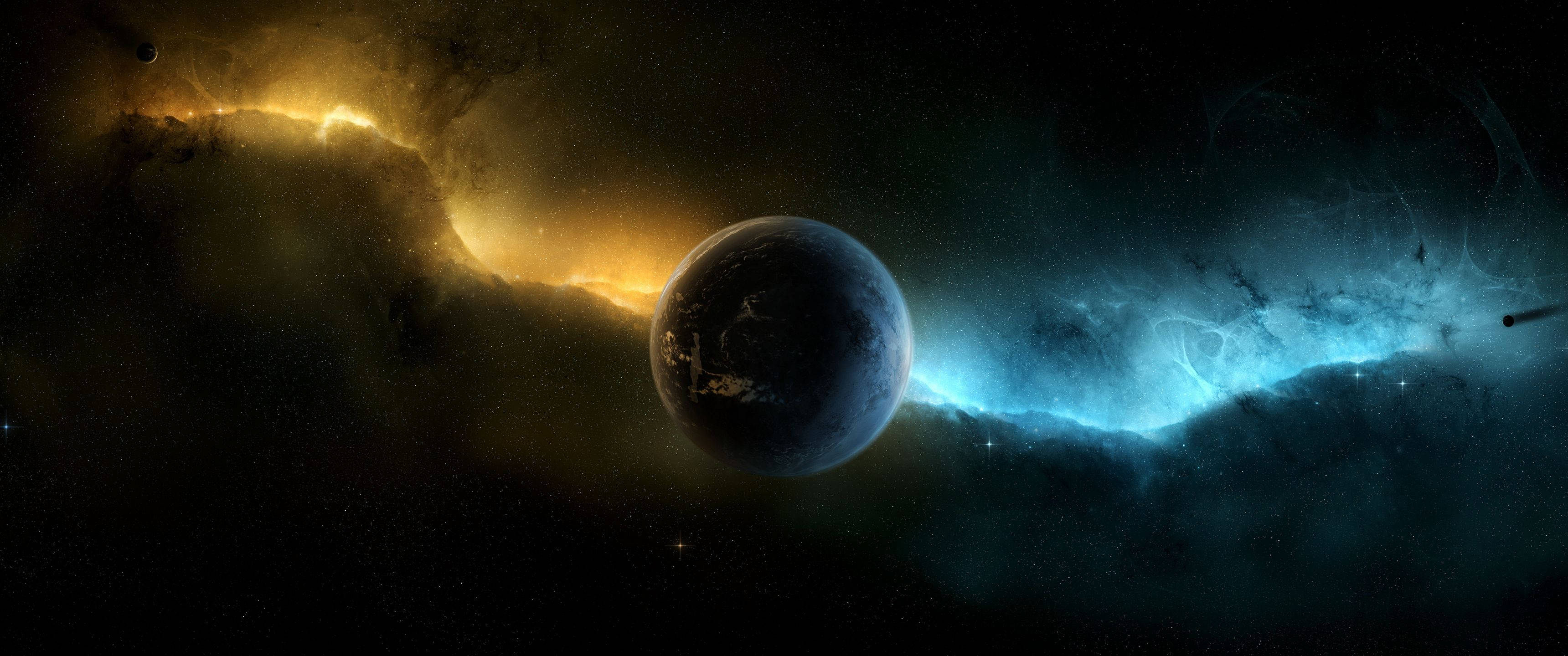 行星動畫 桌布 壁紙 — 一顆孤獨的行星漂浮在旋轉的宇宙雲中，這些雲層散發著火橙色和電光藍色的星雲，背景是佈滿星星的虛空。